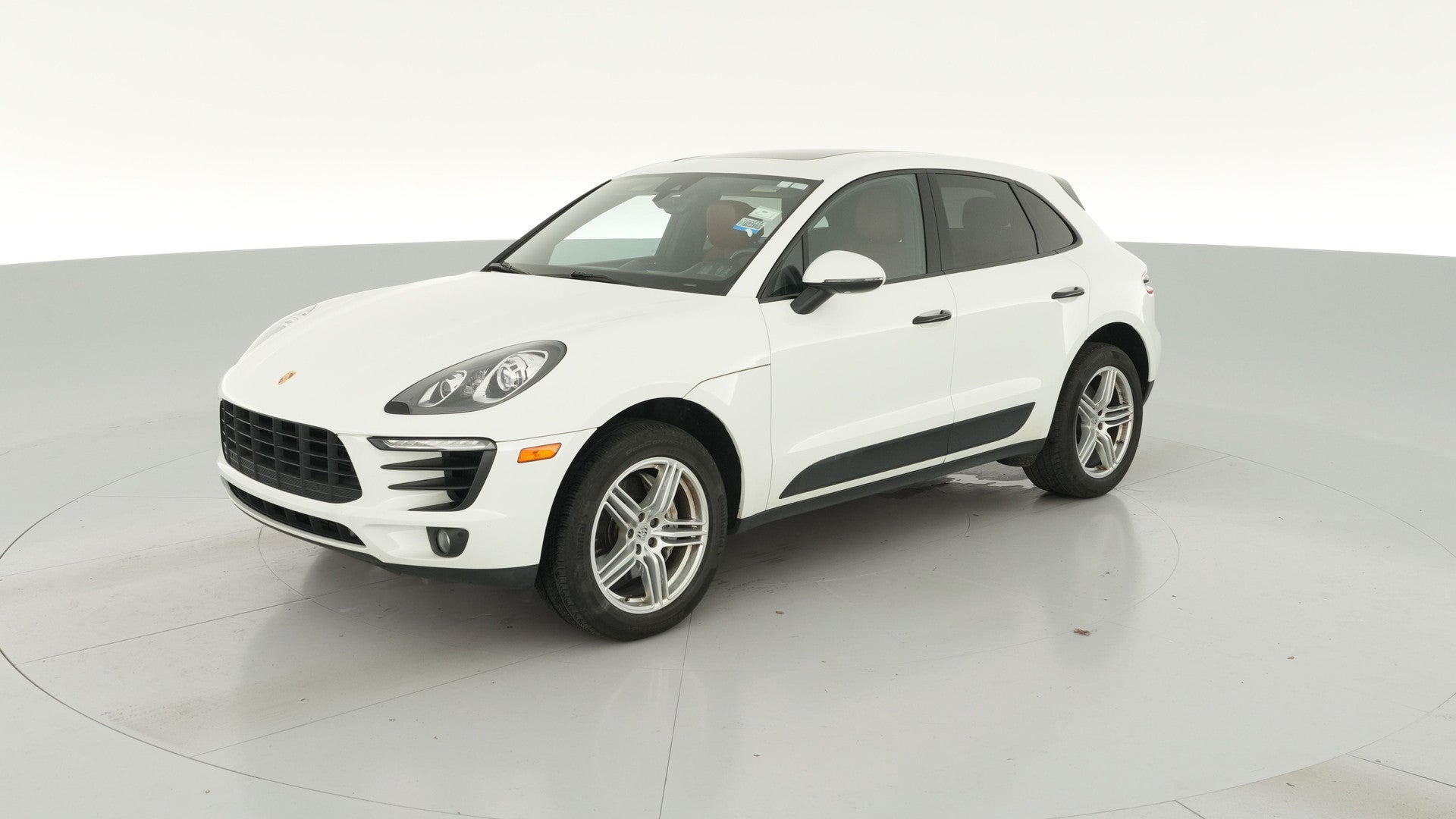 2018 Porsche Macan vehicle photo