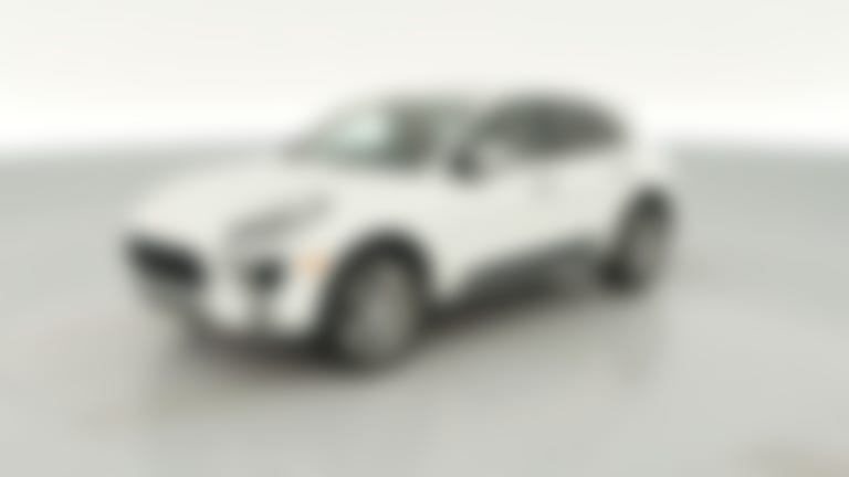 2018 Porsche Macan vehicle photo