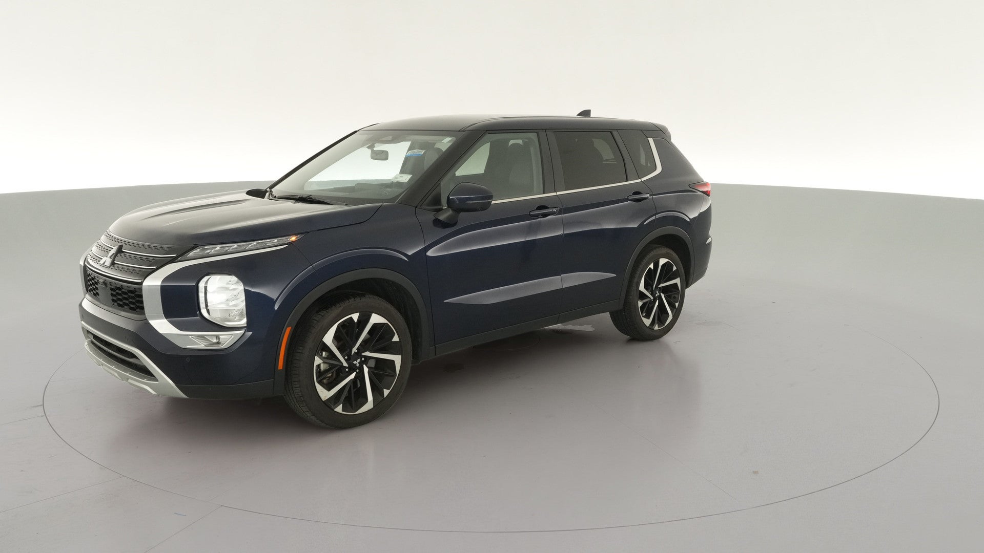 2024 Mitsubishi Outlander vehicle photo