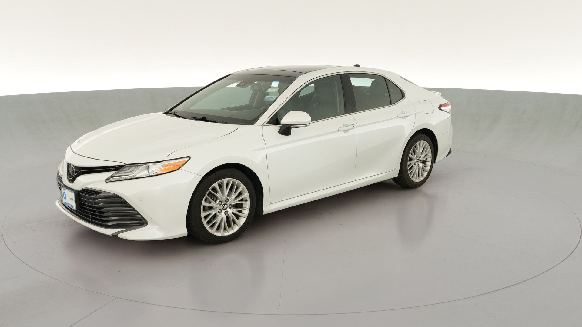 2018 Toyota Camry vehicle photo