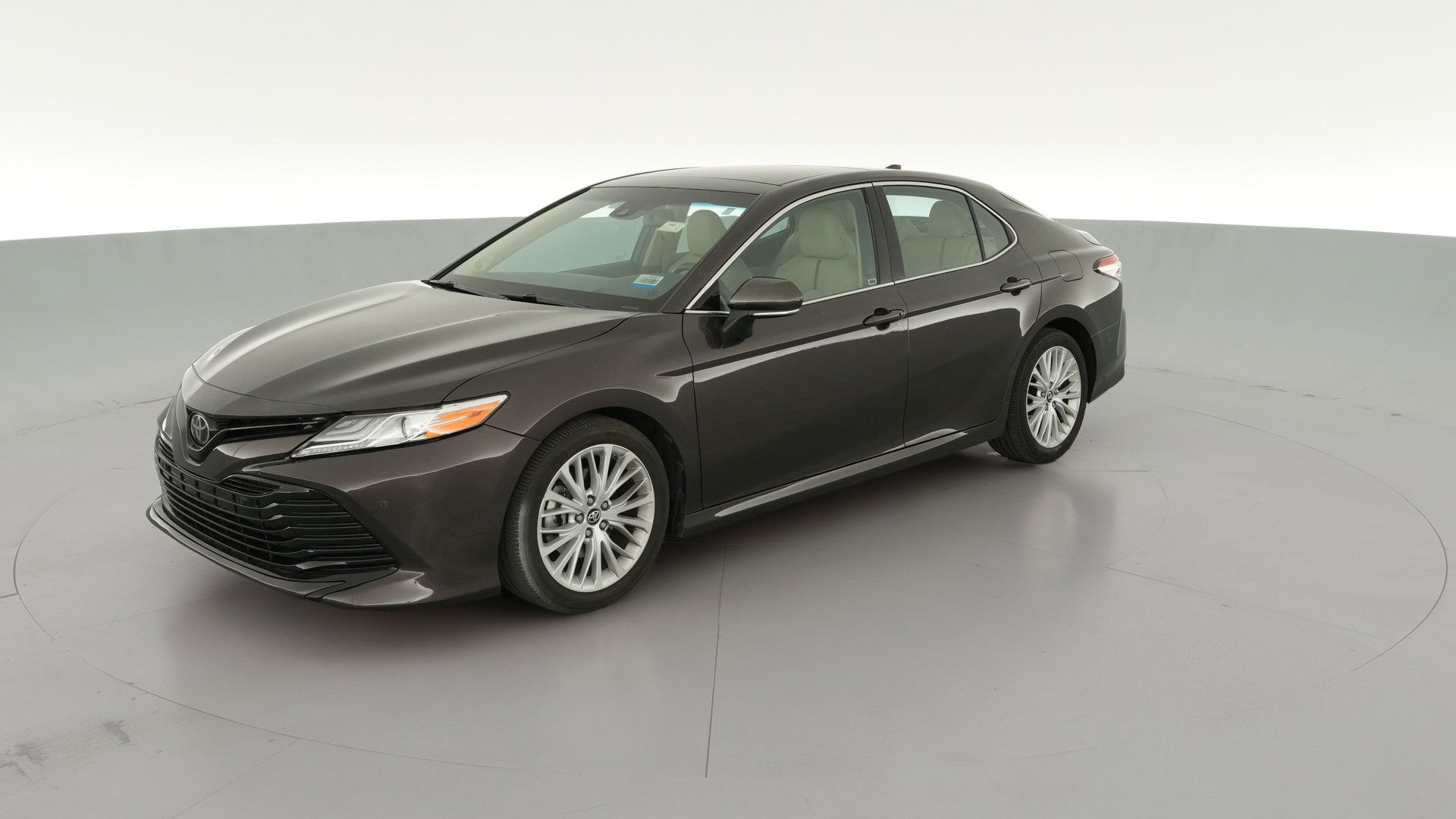 2018 Toyota Camry vehicle photo