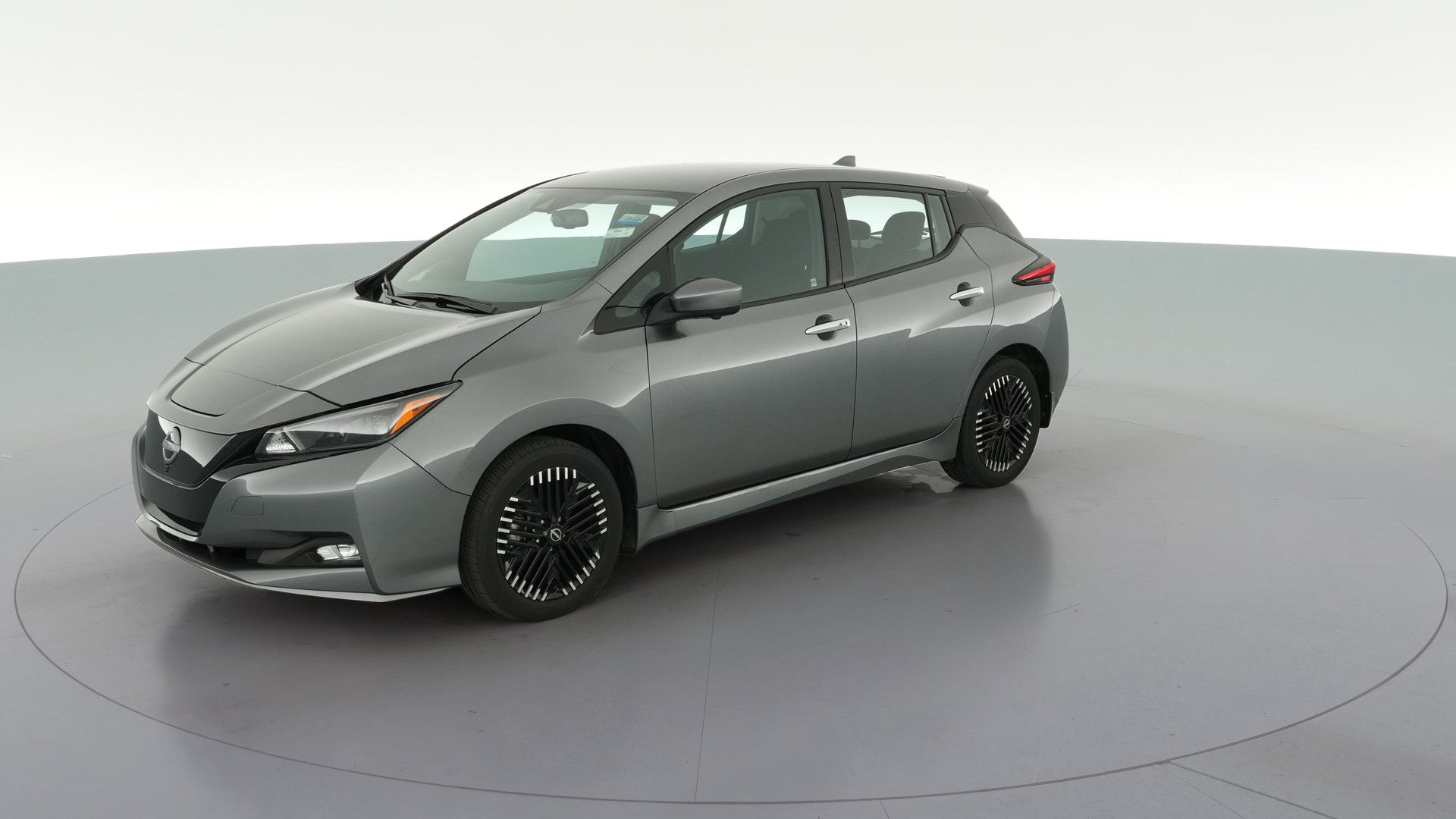 2024 Nissan LEAF vehicle photo