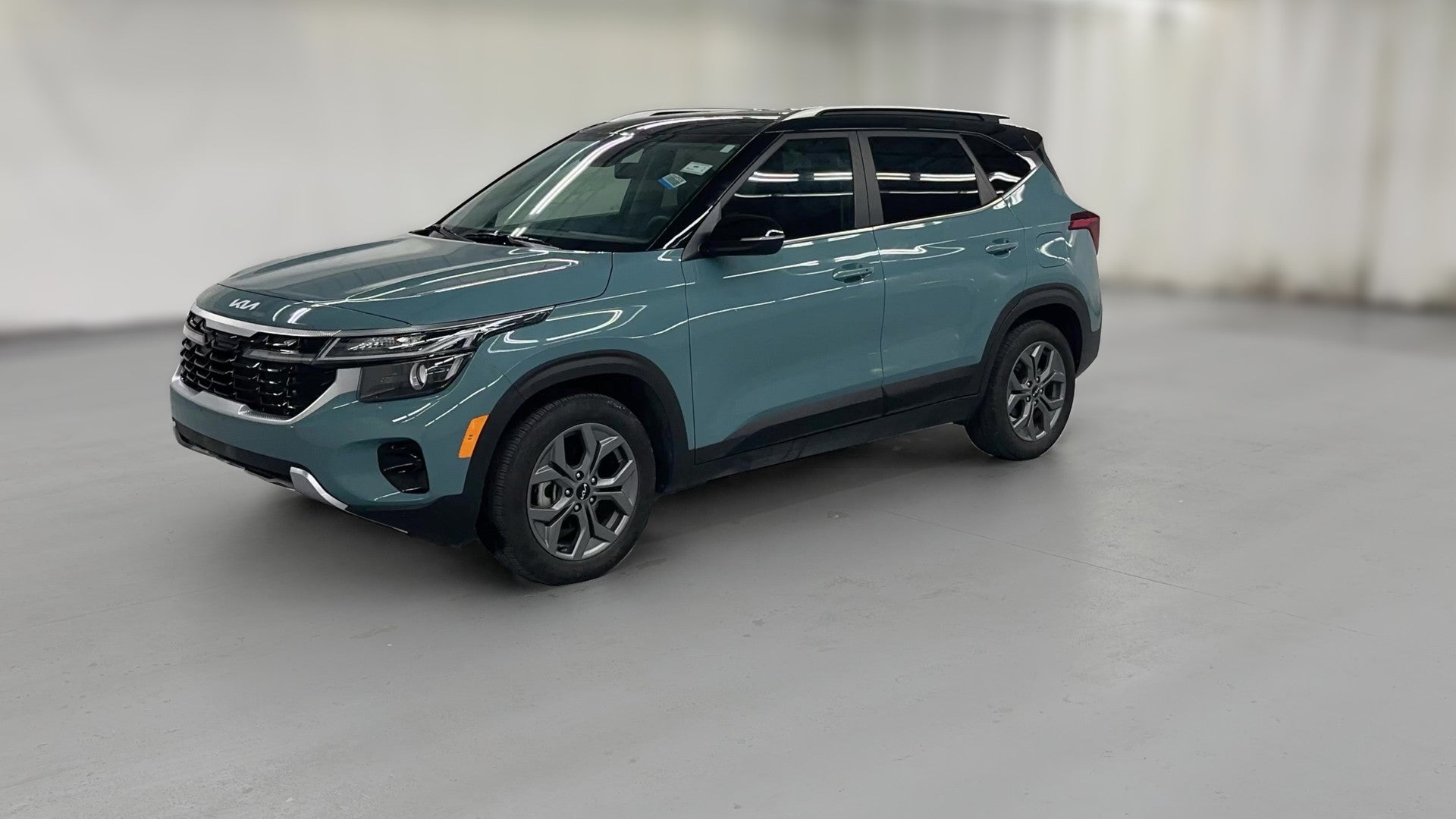 2024 Kia Seltos vehicle photo
