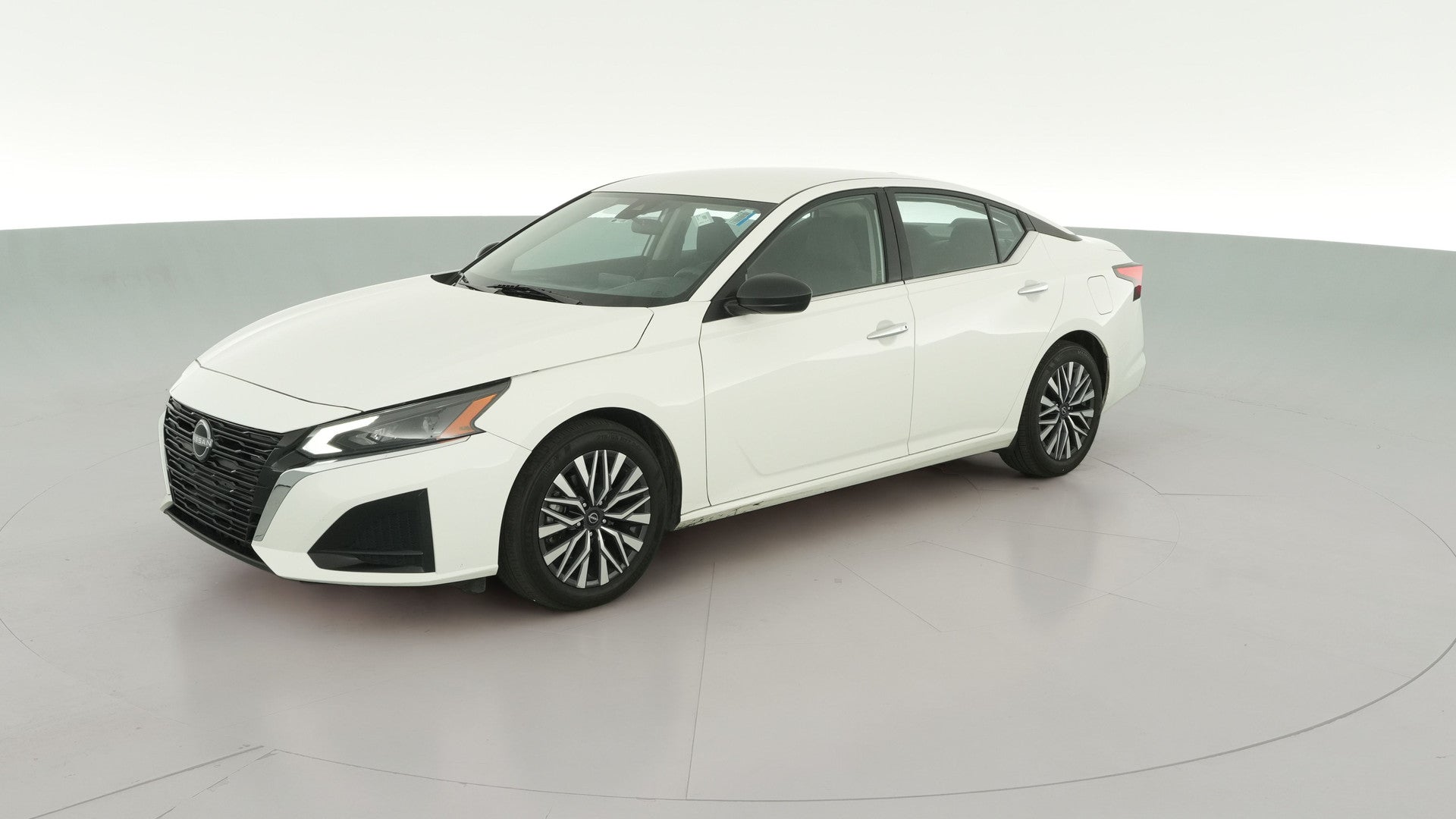 2025 Nissan Altima vehicle photo