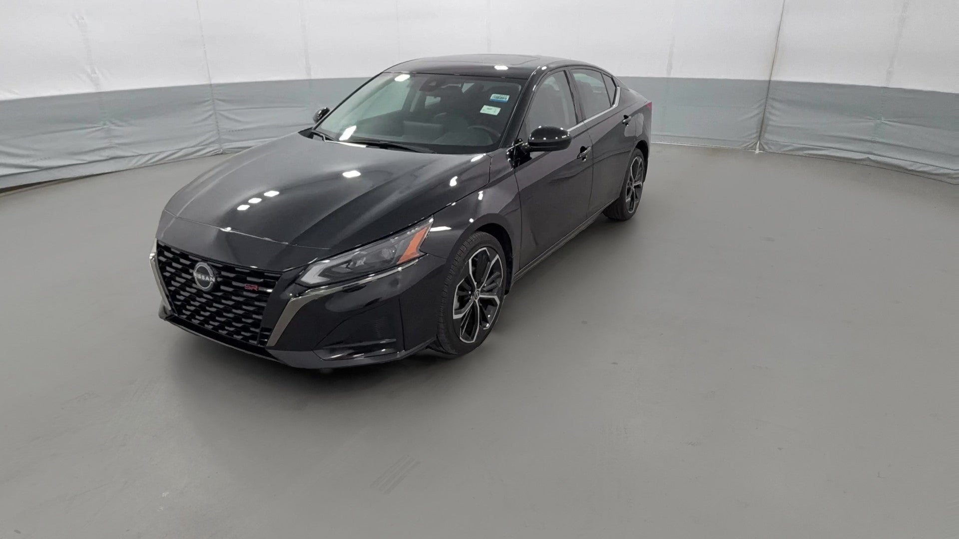 2023 Nissan Altima vehicle photo
