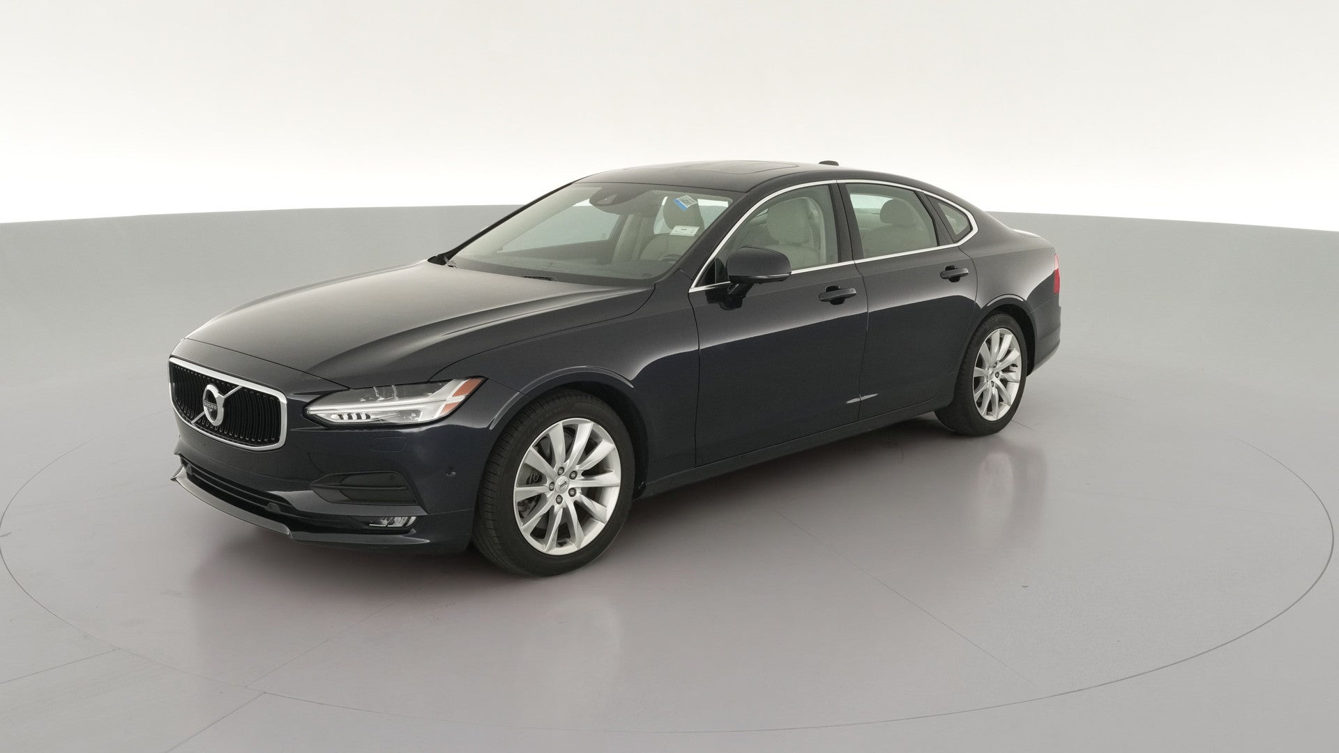 2017 Volvo S90 vehicle photo