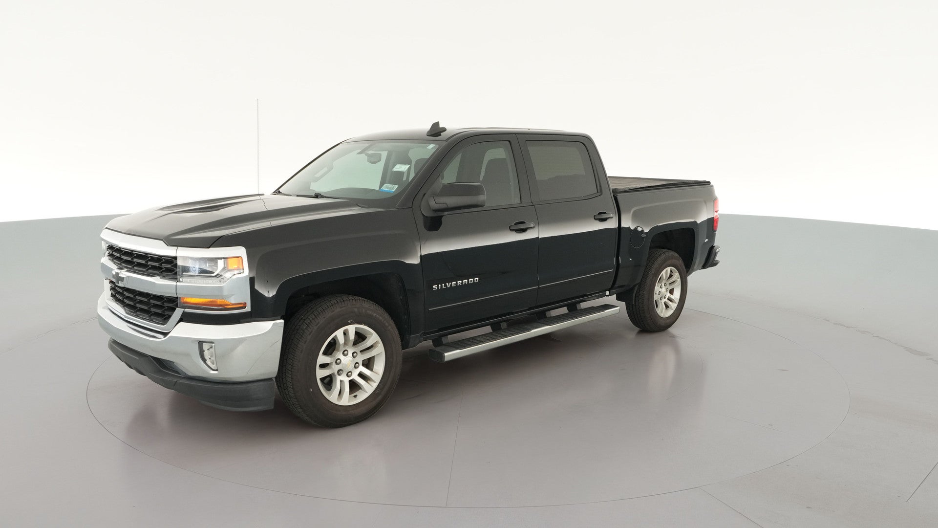 2018 Chevrolet Silverado 1500 Crew Cab vehicle photo