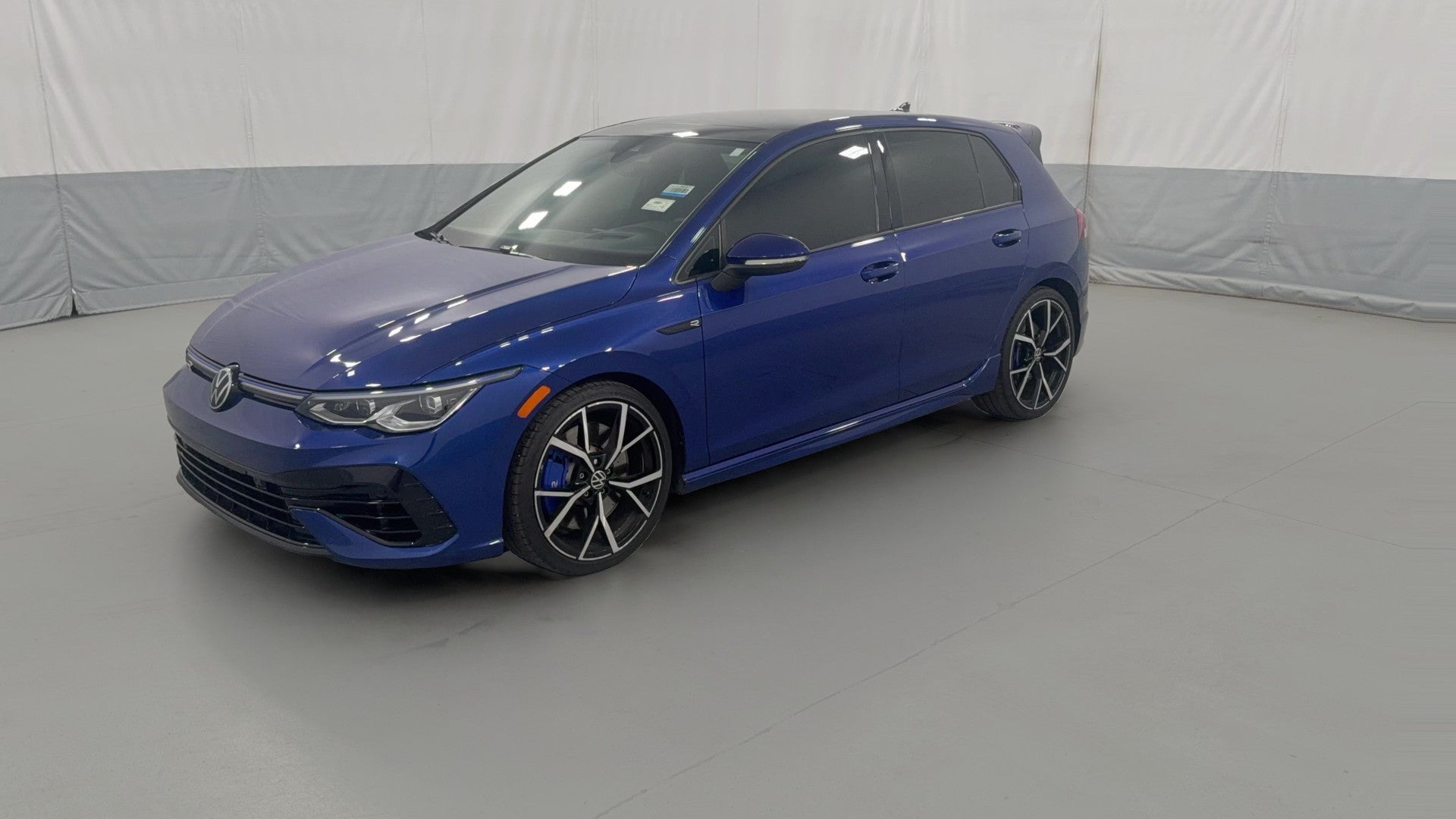 2023 Volkswagen Golf R vehicle photo