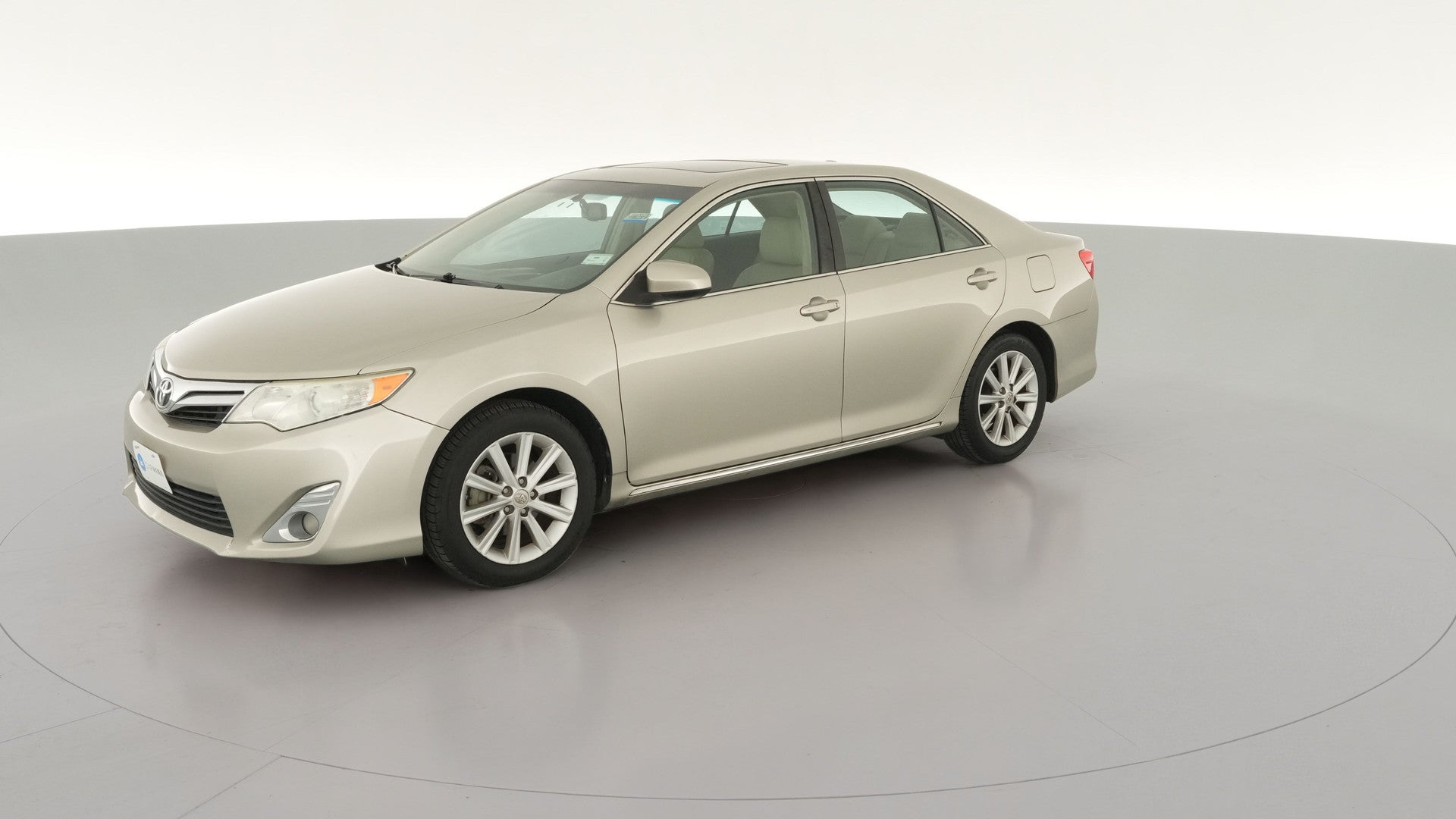 2014 Toyota Camry vehicle photo