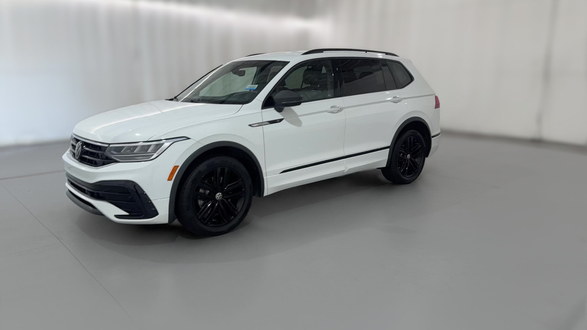 2022 Volkswagen Tiguan vehicle photo