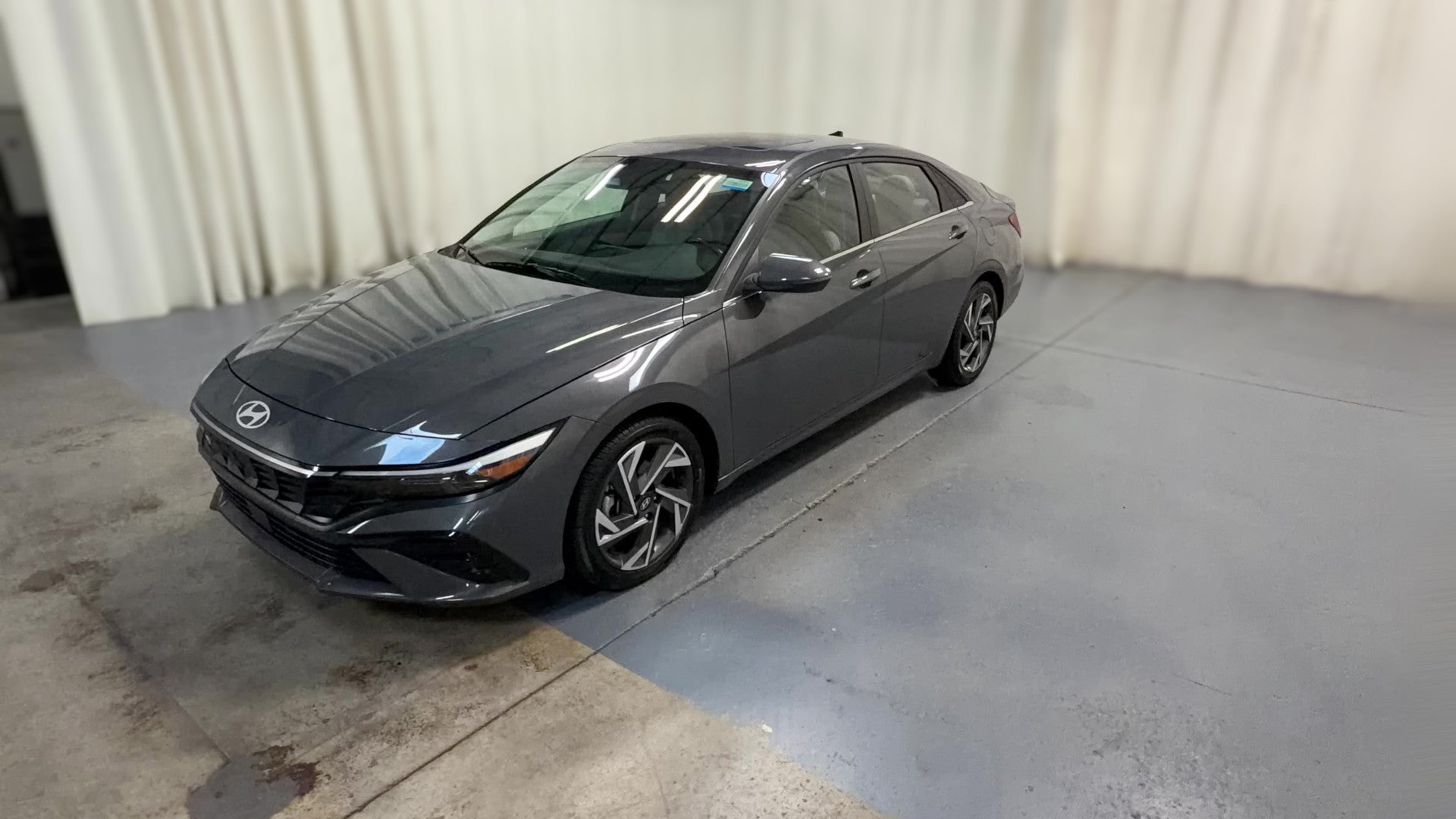 2025 Hyundai Elantra vehicle photo