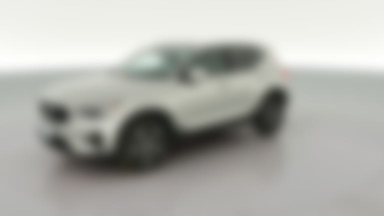 2023 Volvo XC40 vehicle photo