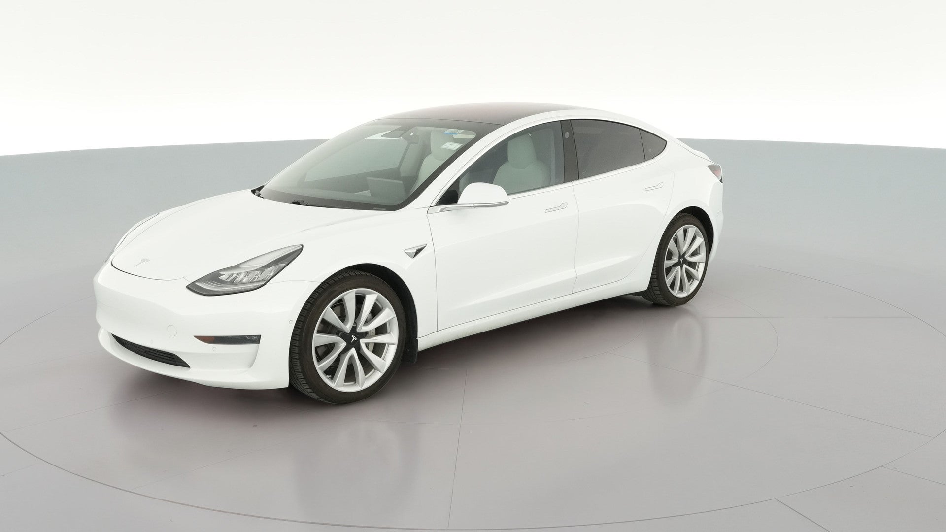 2018 Tesla Model 3 vehicle photo