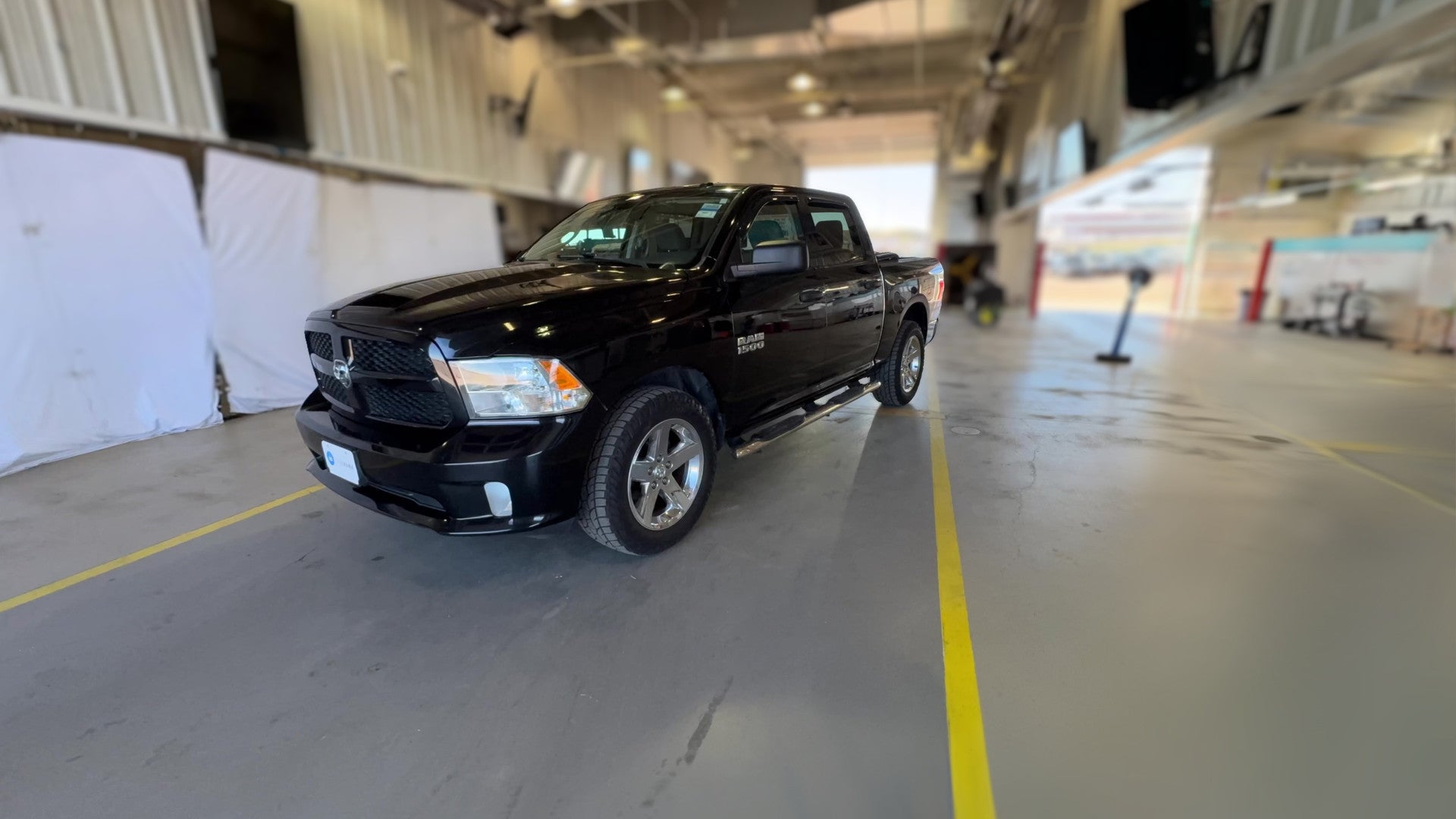 2018 Ram 1500 Crew Cab vehicle photo