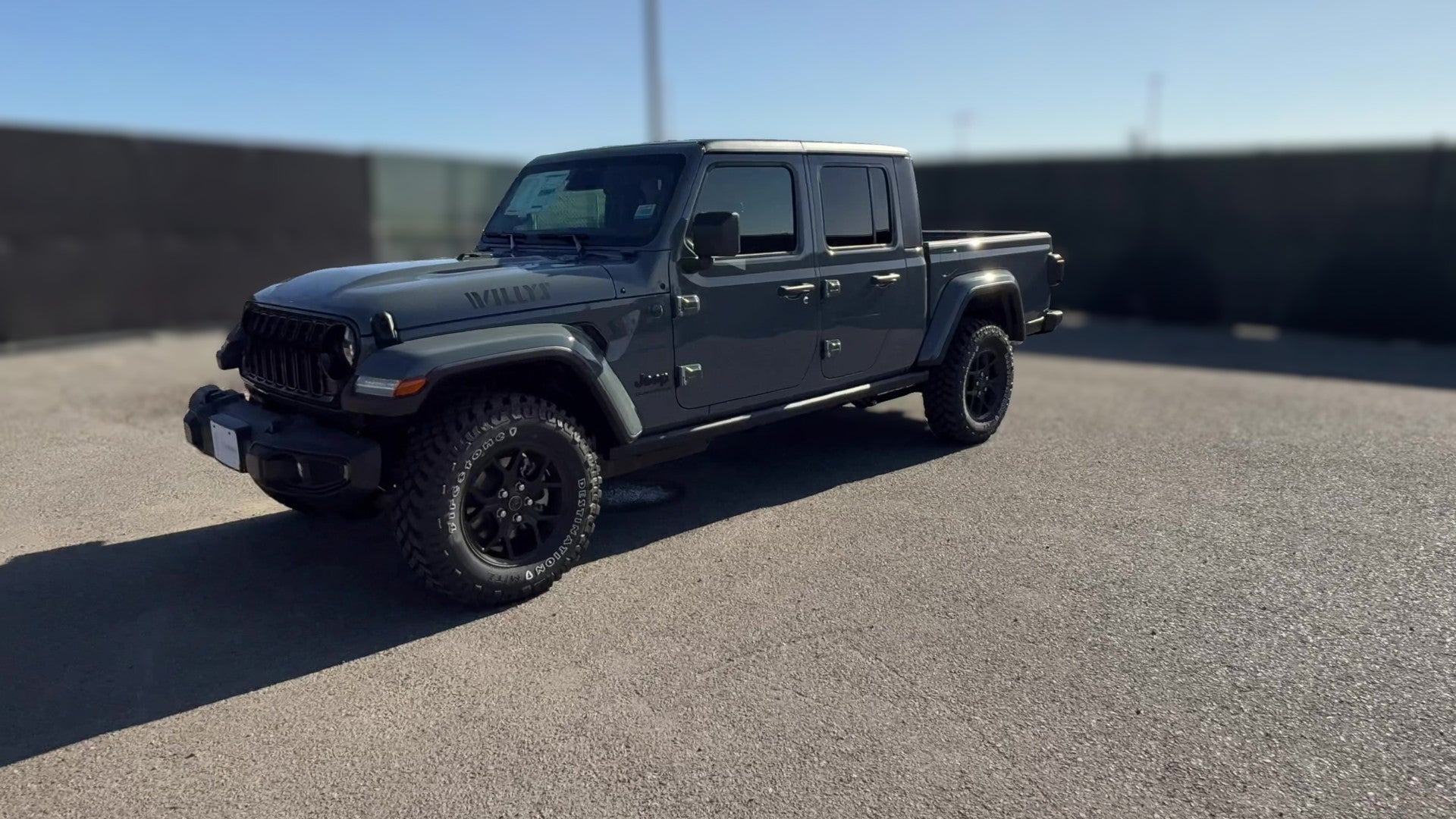 2026 Jeep Gladiator vehicle photo