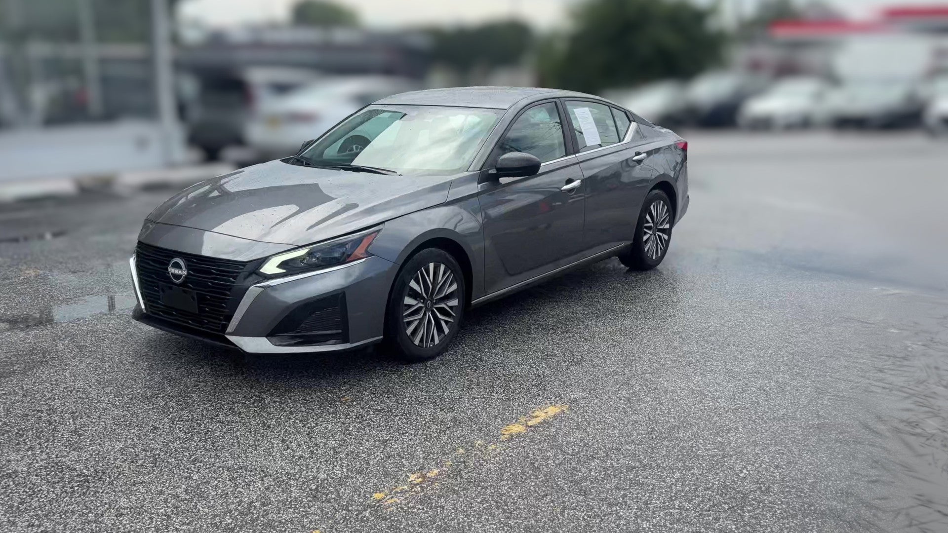 2025 Nissan Altima vehicle photo