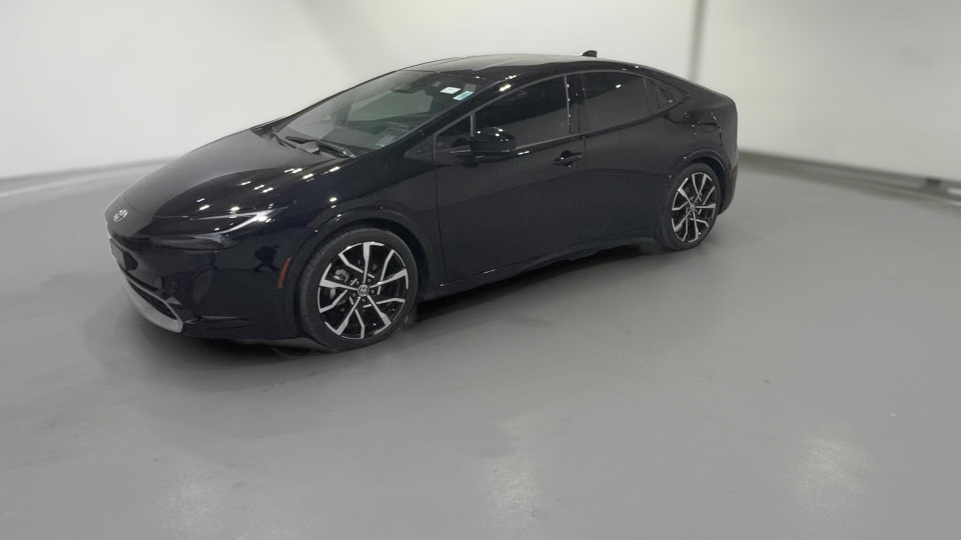2026 Toyota Prius Plug-in Hybrid vehicle photo