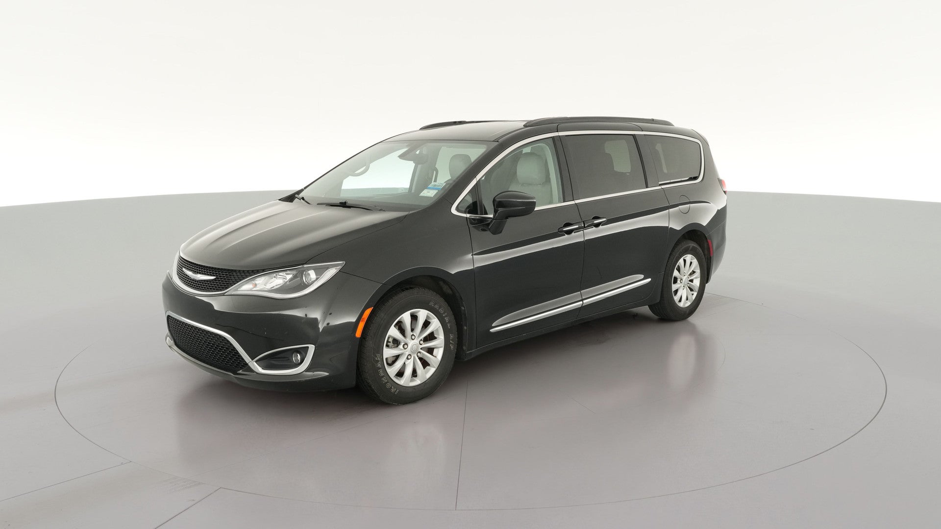 2017 Chrysler Pacifica vehicle photo