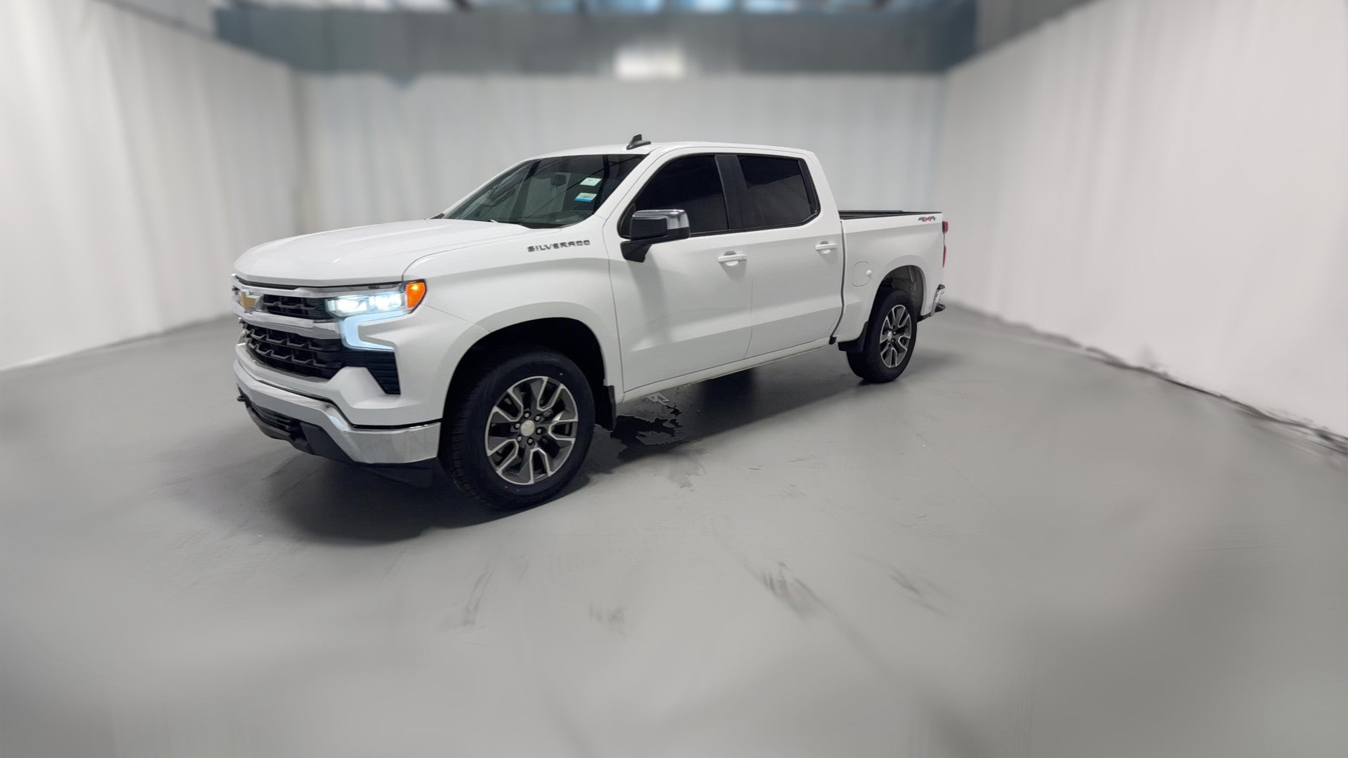 2023 Chevrolet Silverado 1500 Crew Cab vehicle photo