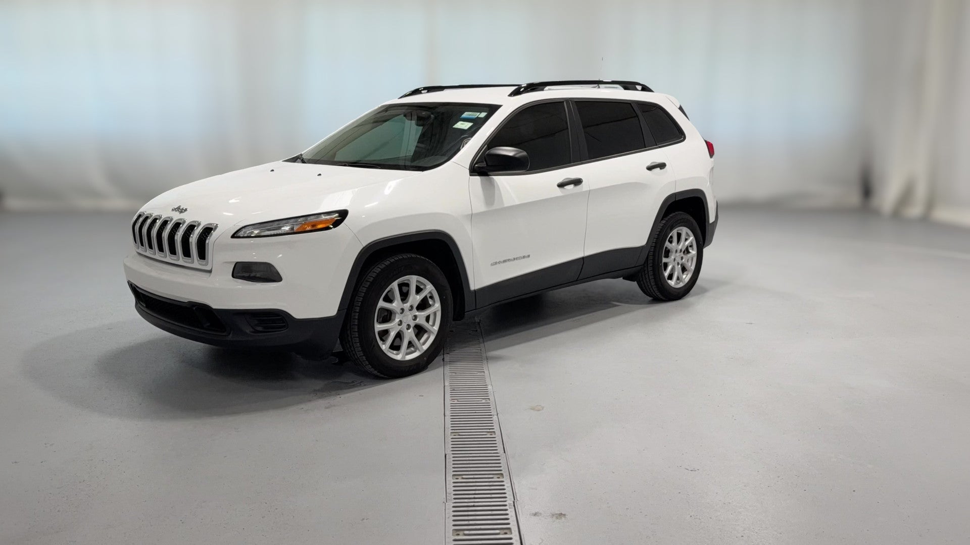 2016 Jeep Cherokee vehicle photo
