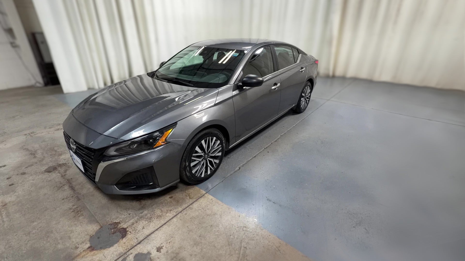 2025 Nissan Altima vehicle photo