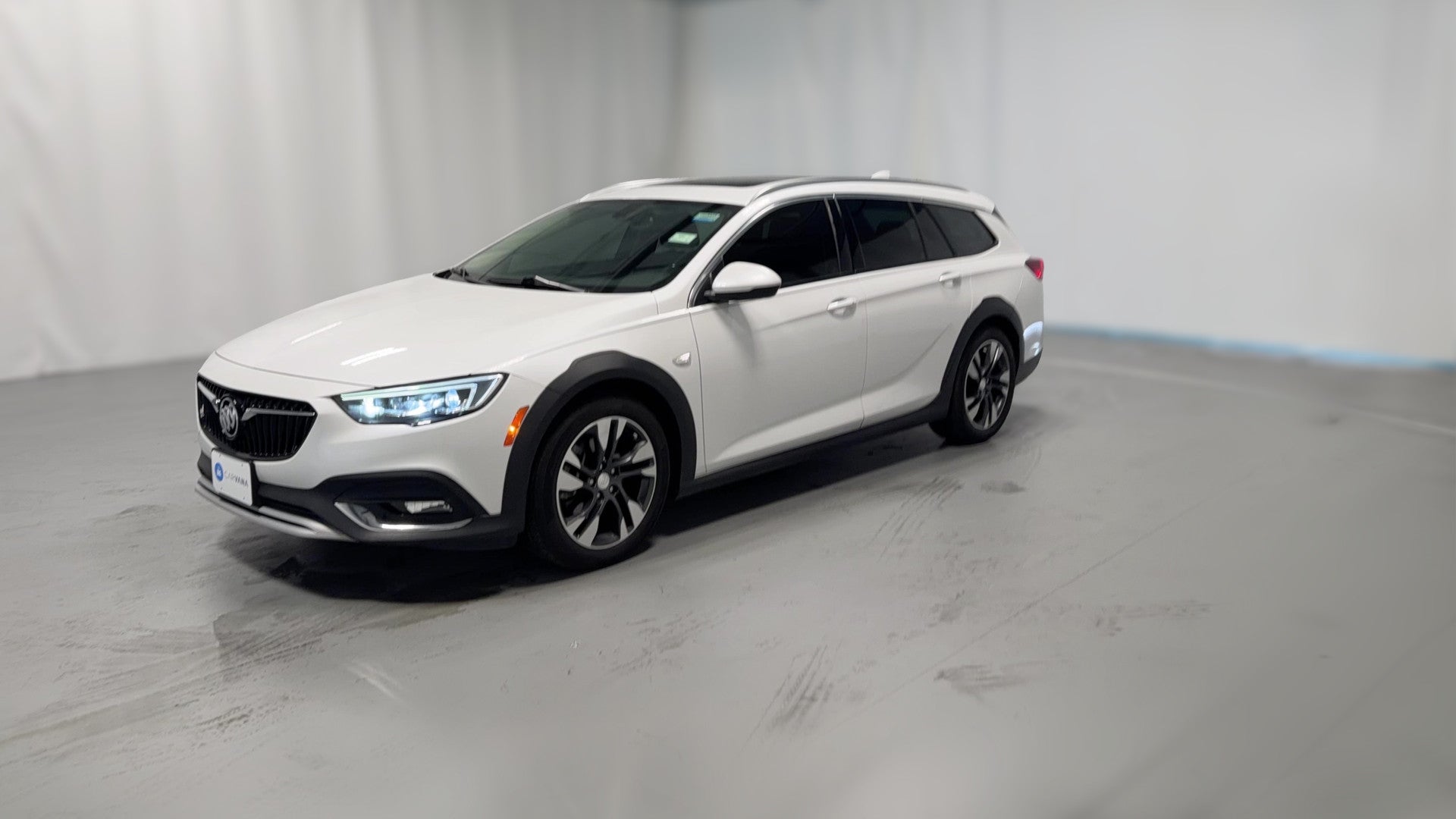 2018 Buick Regal TourX vehicle photo