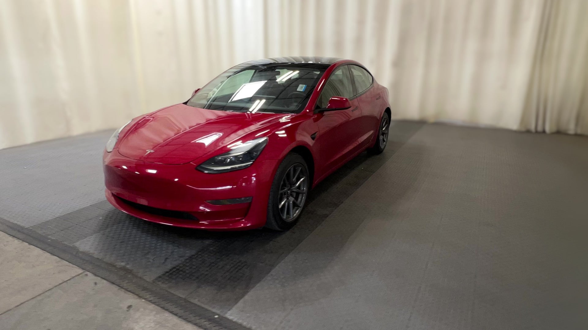 2023 Tesla Model 3 vehicle photo