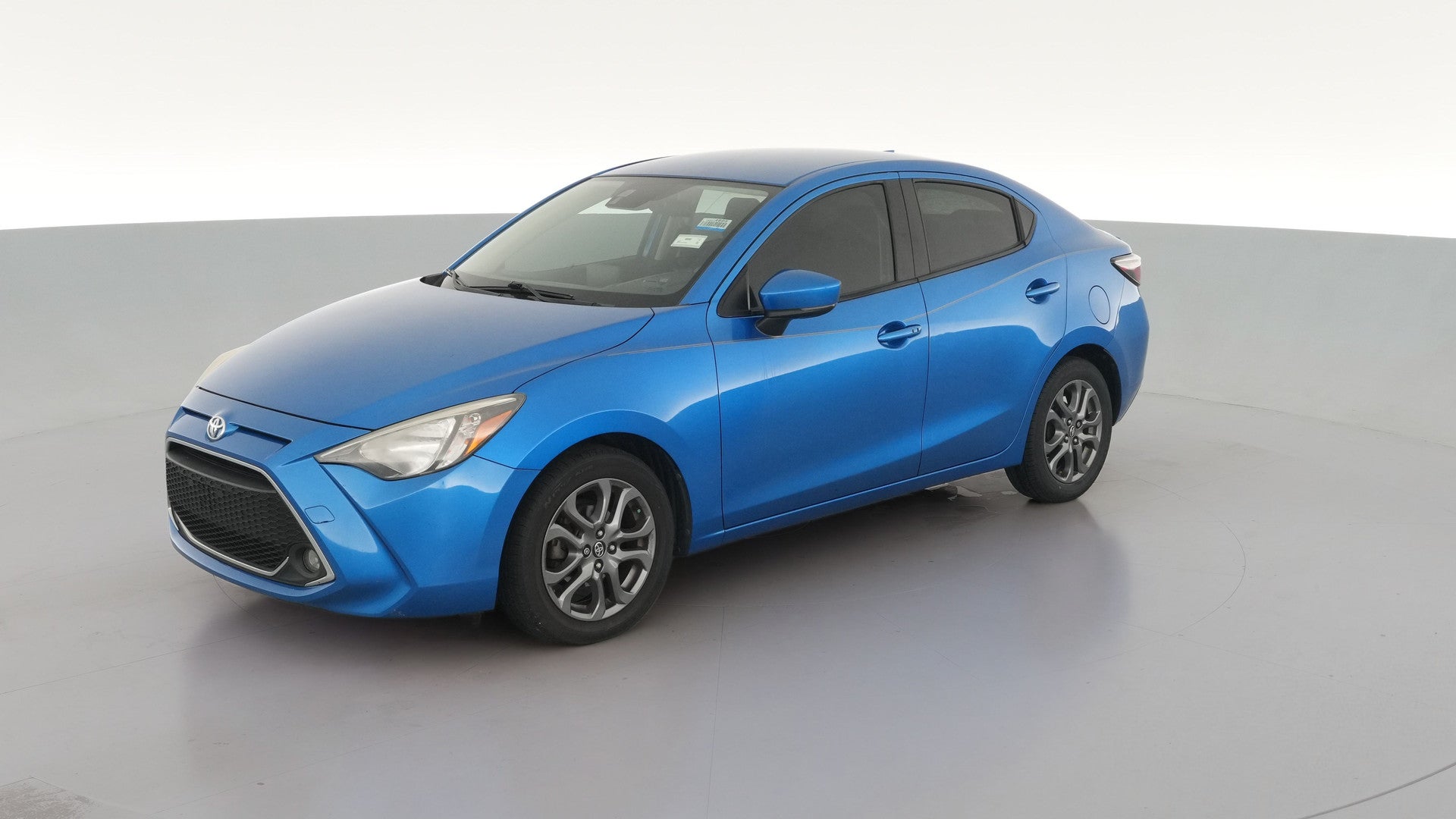 2019 Toyota Yaris vehicle photo