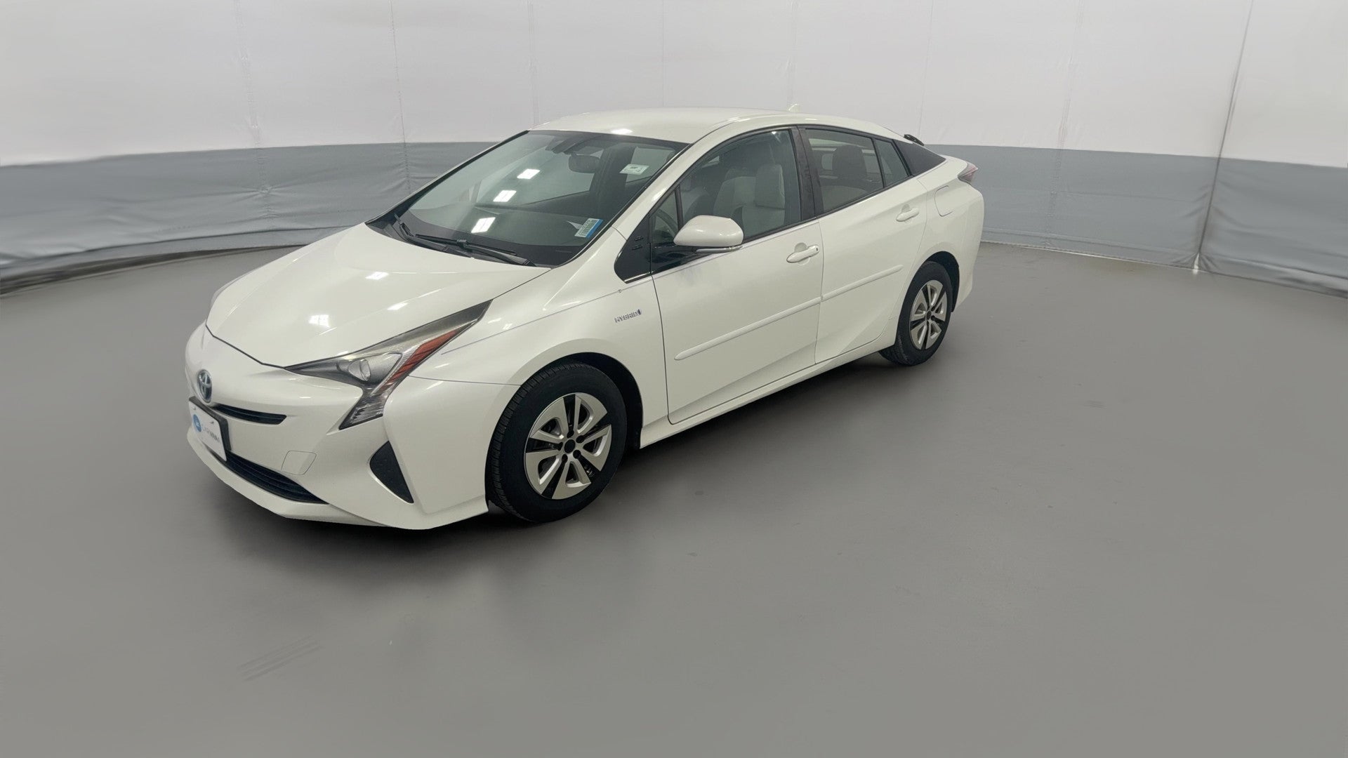 2016 Toyota Prius vehicle photo