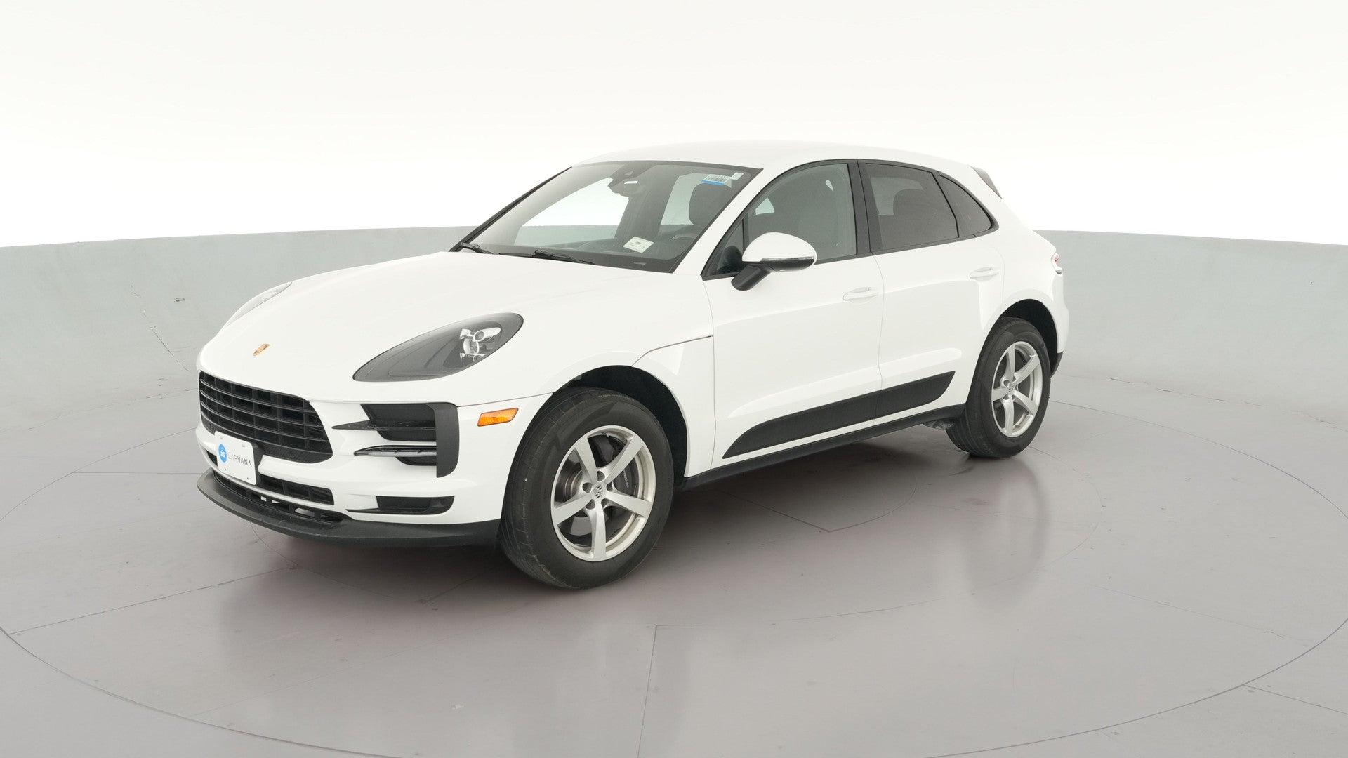 2021 Porsche Macan vehicle photo