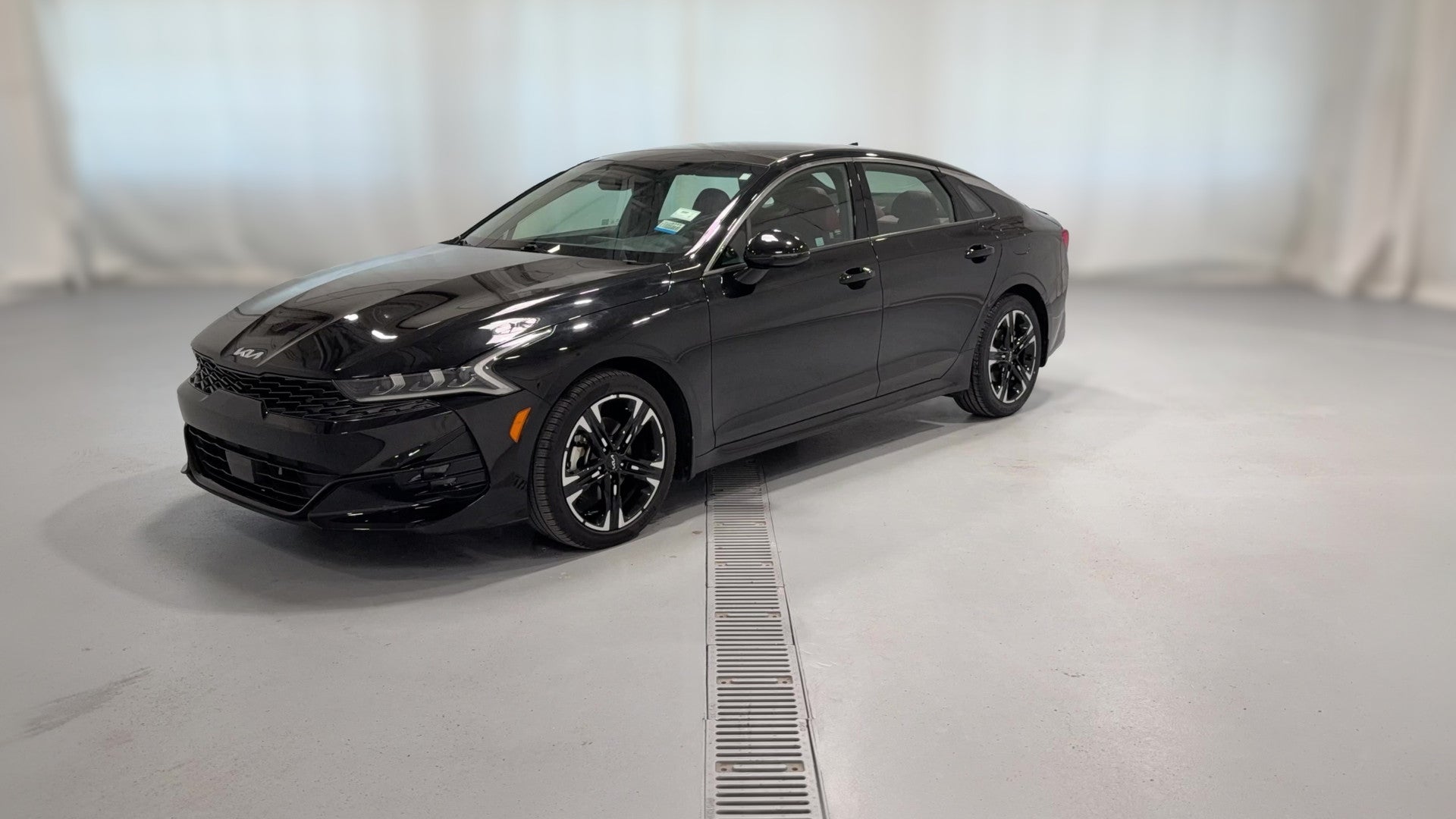 2023 Kia K5 vehicle photo