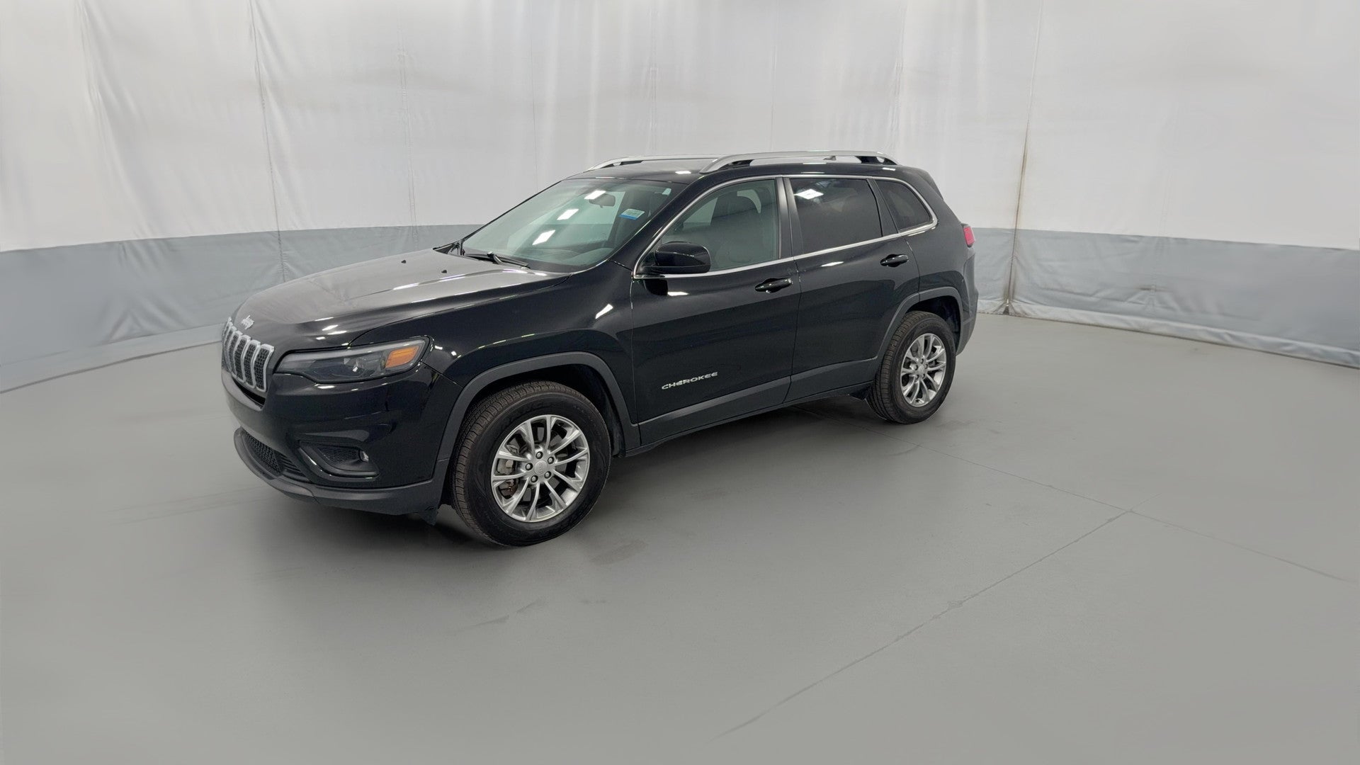 2019 Jeep Cherokee vehicle photo