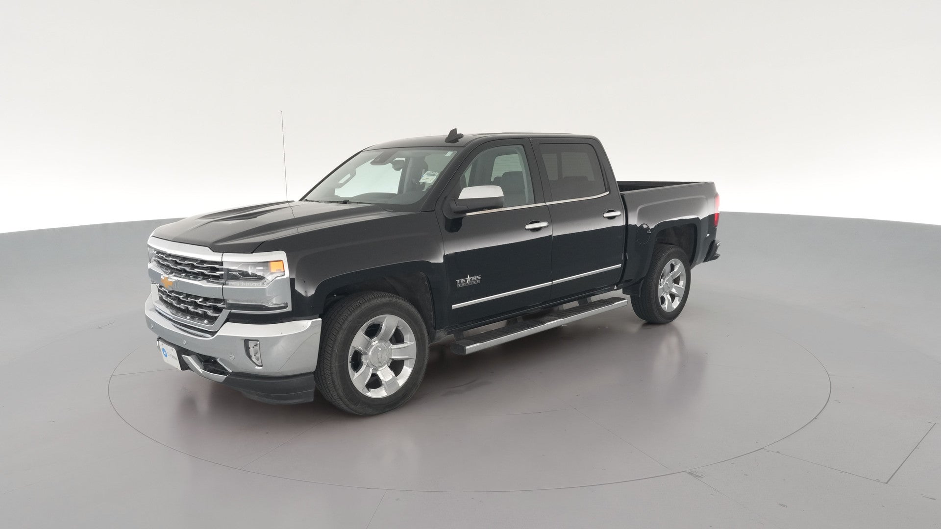 2018 Chevrolet Silverado 1500 Crew Cab vehicle photo