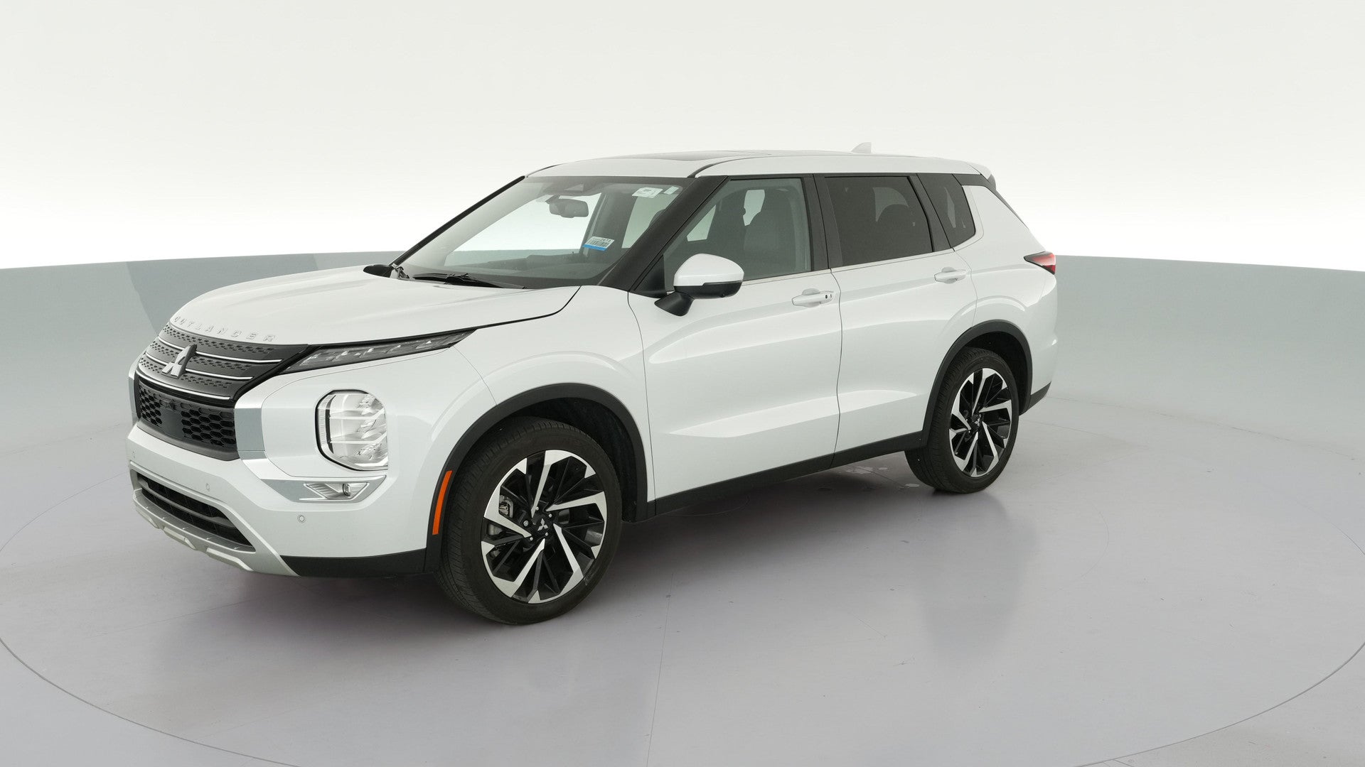 2024 Mitsubishi Outlander vehicle photo