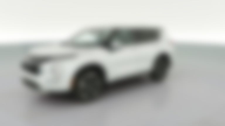 2024 Mitsubishi Outlander vehicle photo