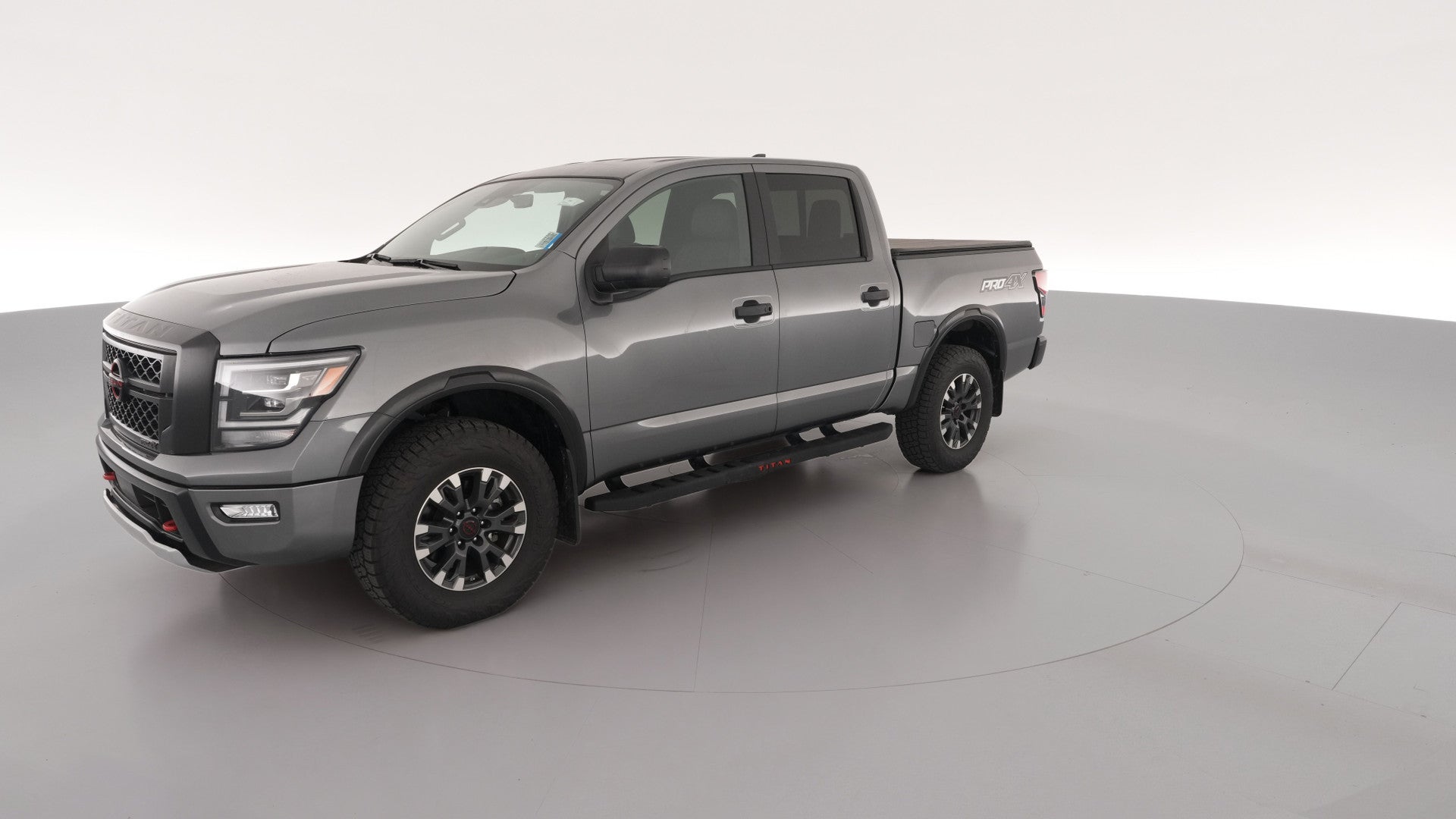 2024 Nissan Titan Crew Cab vehicle photo