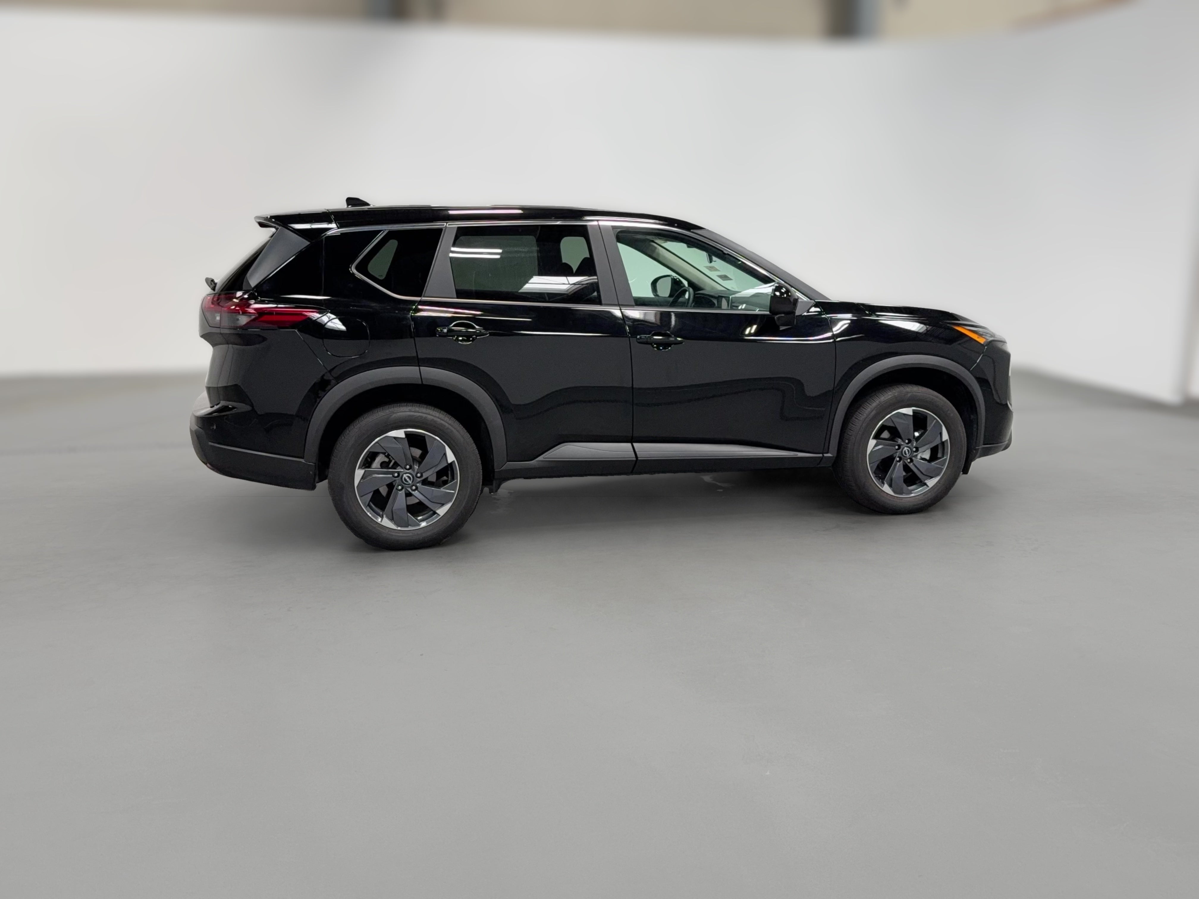 2025 Nissan Rogue SV - Photo 36