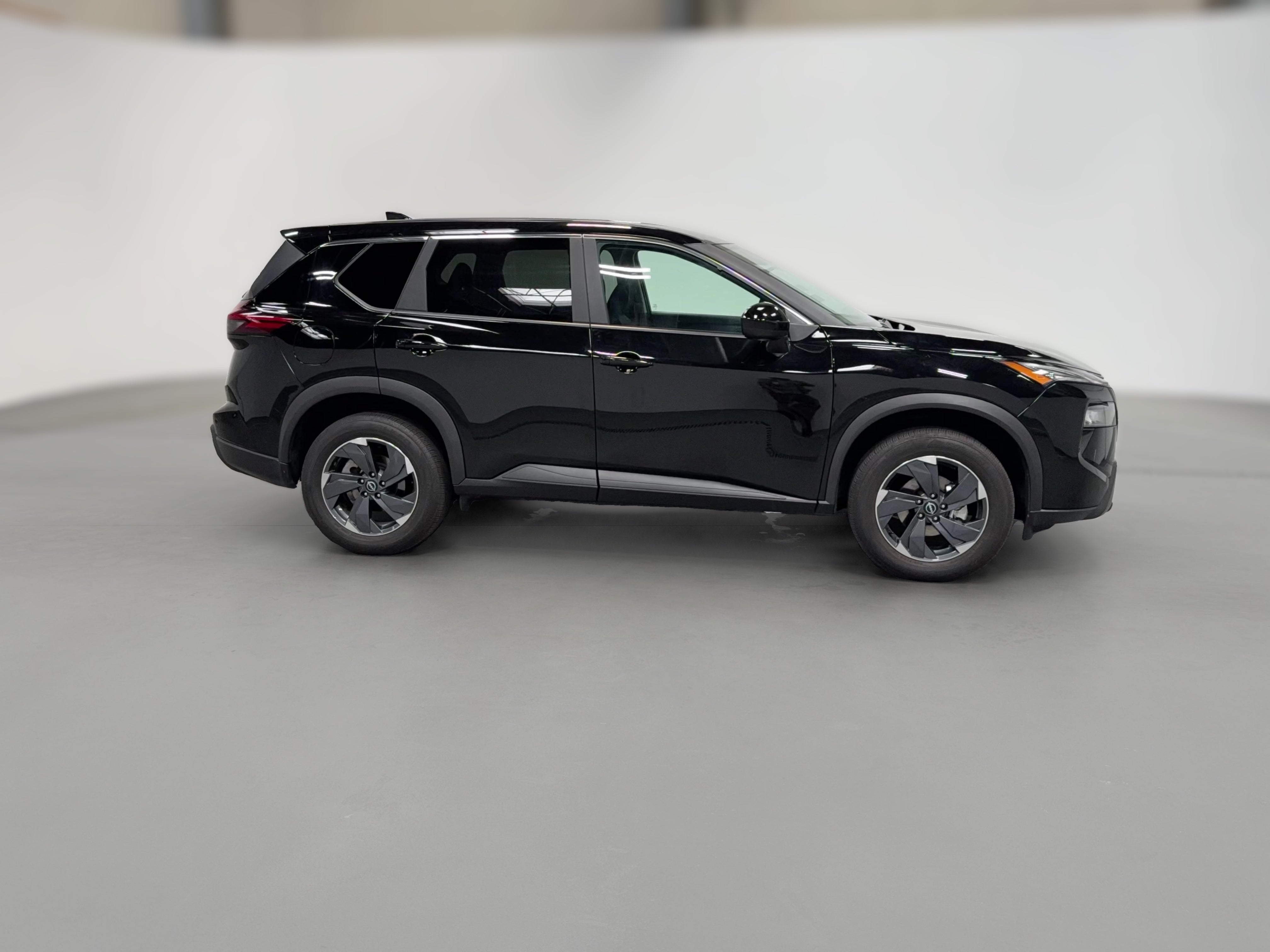 2025 Nissan Rogue SV - Photo 37