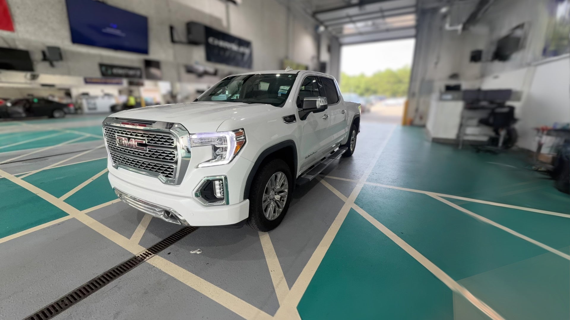 2021 GMC Sierra 1500 Crew Cab vehicle photo