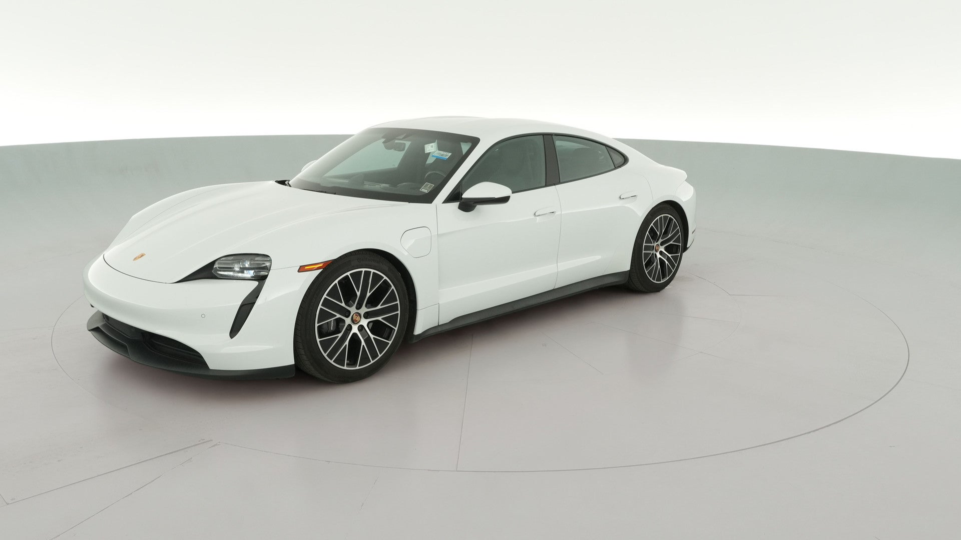 2022 Porsche Taycan vehicle photo