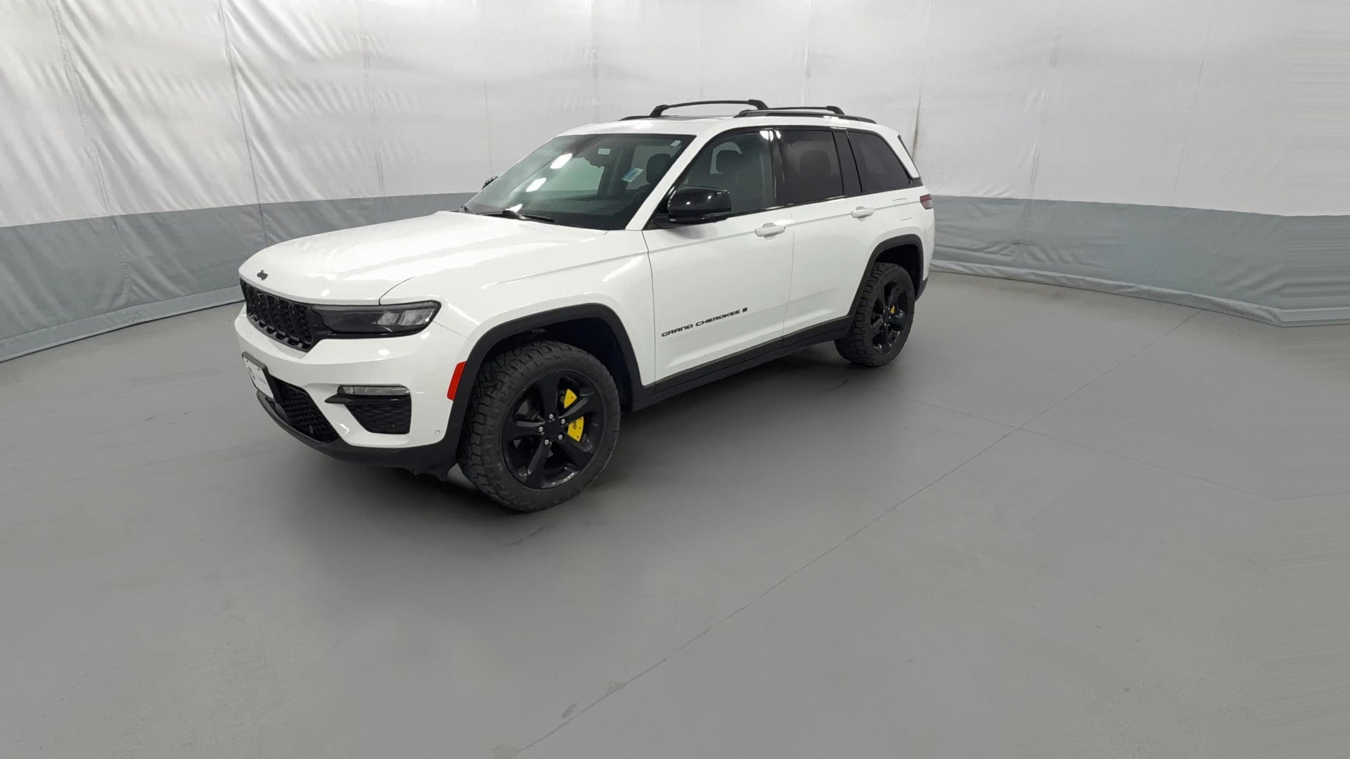 2023 Jeep Grand Cherokee vehicle photo