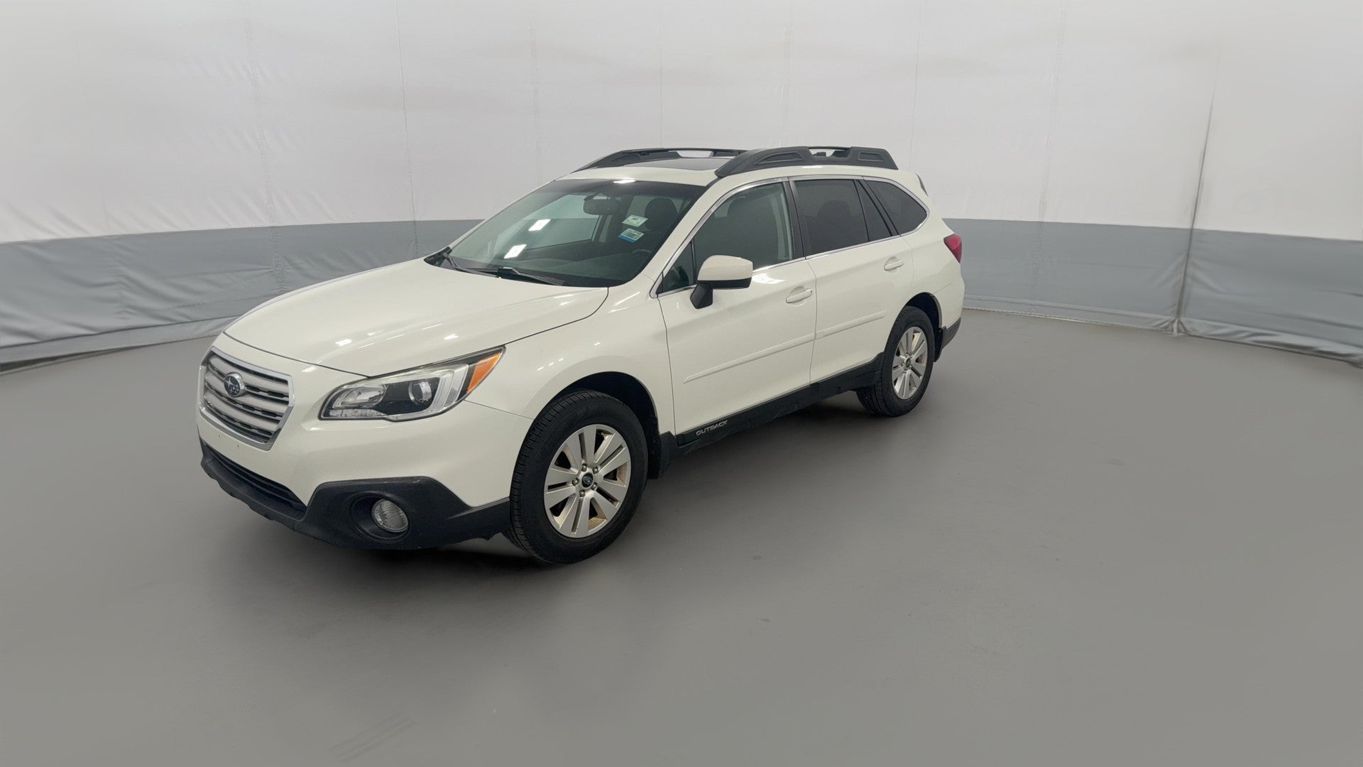 2016 Subaru Outback vehicle photo