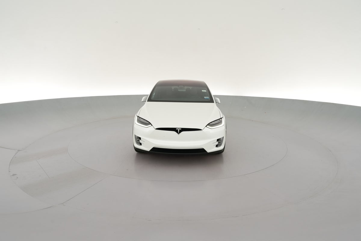 2018 Tesla Model X 100D Long Range in Pearl White Multi-coat — 360° view 1