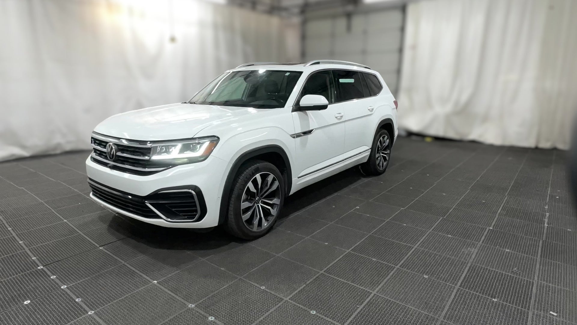 2022 Volkswagen Atlas vehicle photo