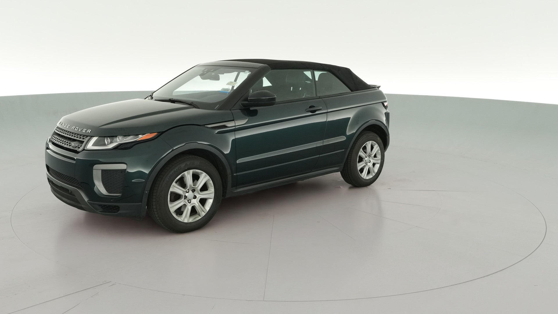 2017 Land Rover Range Rover Evoque vehicle photo