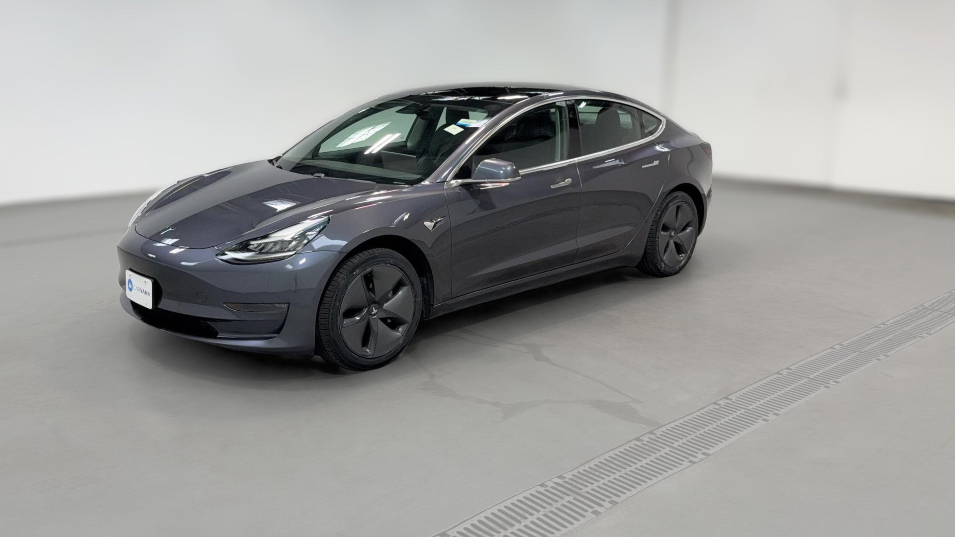 2019 Tesla Model 3 vehicle photo