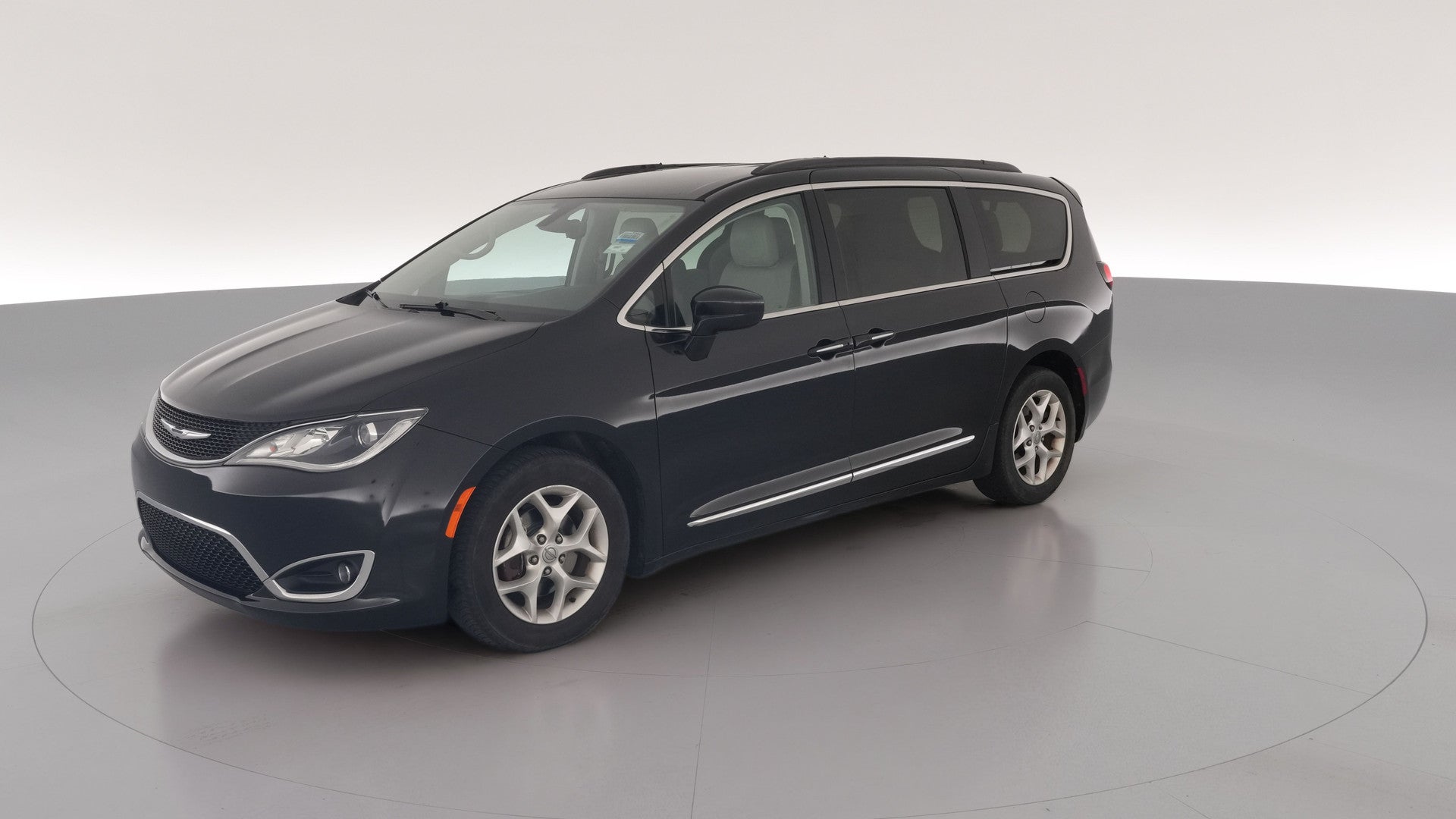 2017 Chrysler Pacifica vehicle photo