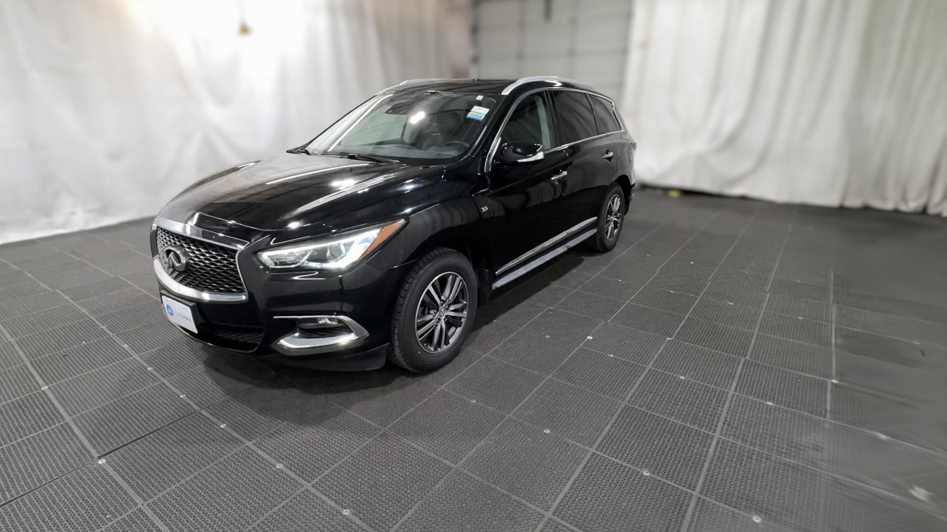 2019 INFINITI QX60 vehicle photo