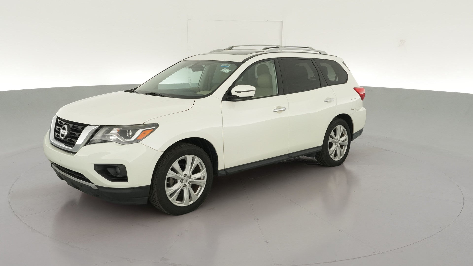 2019 Nissan Pathfinder vehicle photo