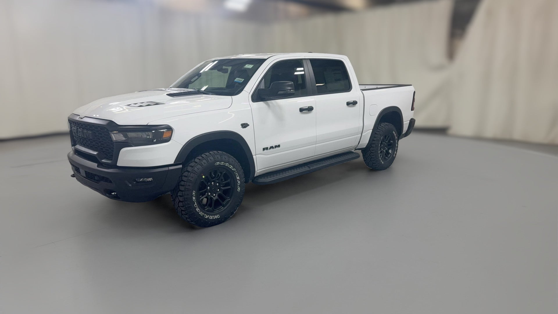 2027 Ram 1500 Crew Cab vehicle photo